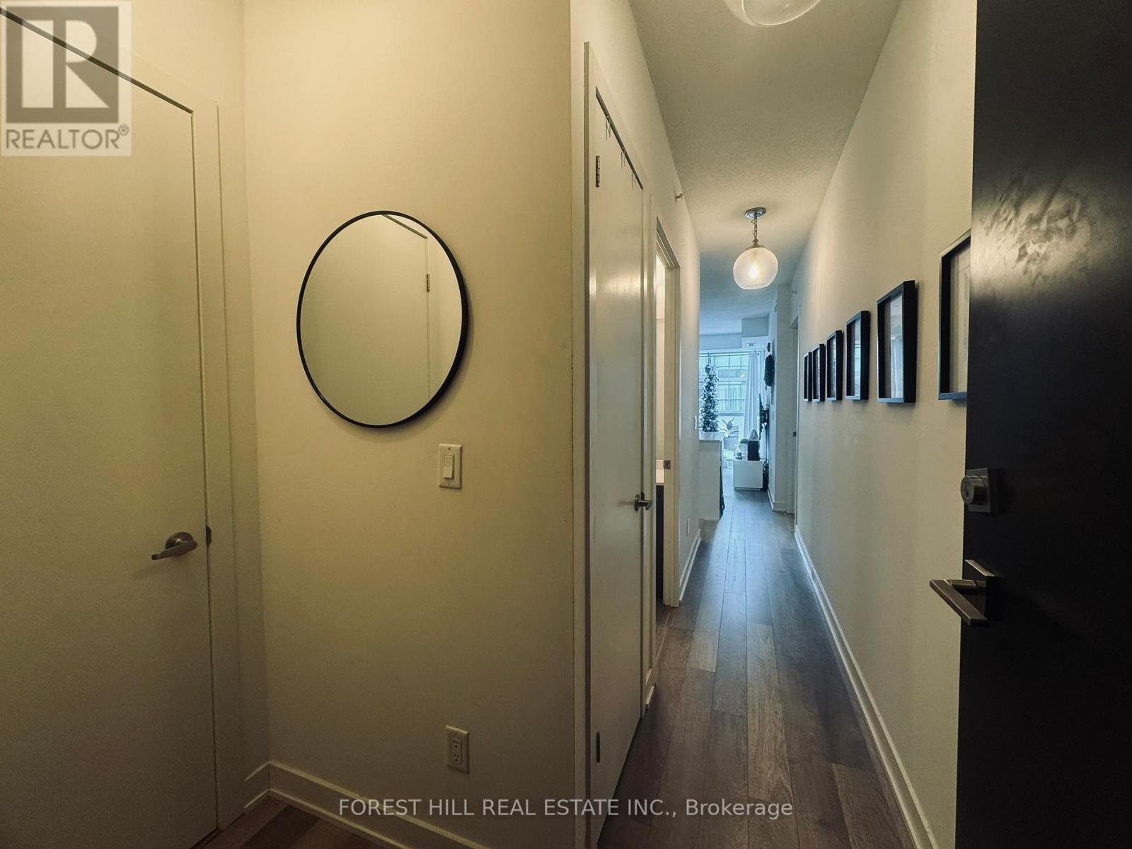 C408 - 5260 Dundas Street, Burlington, Ontario  L7R 3X4 - Photo 2 - W12609644