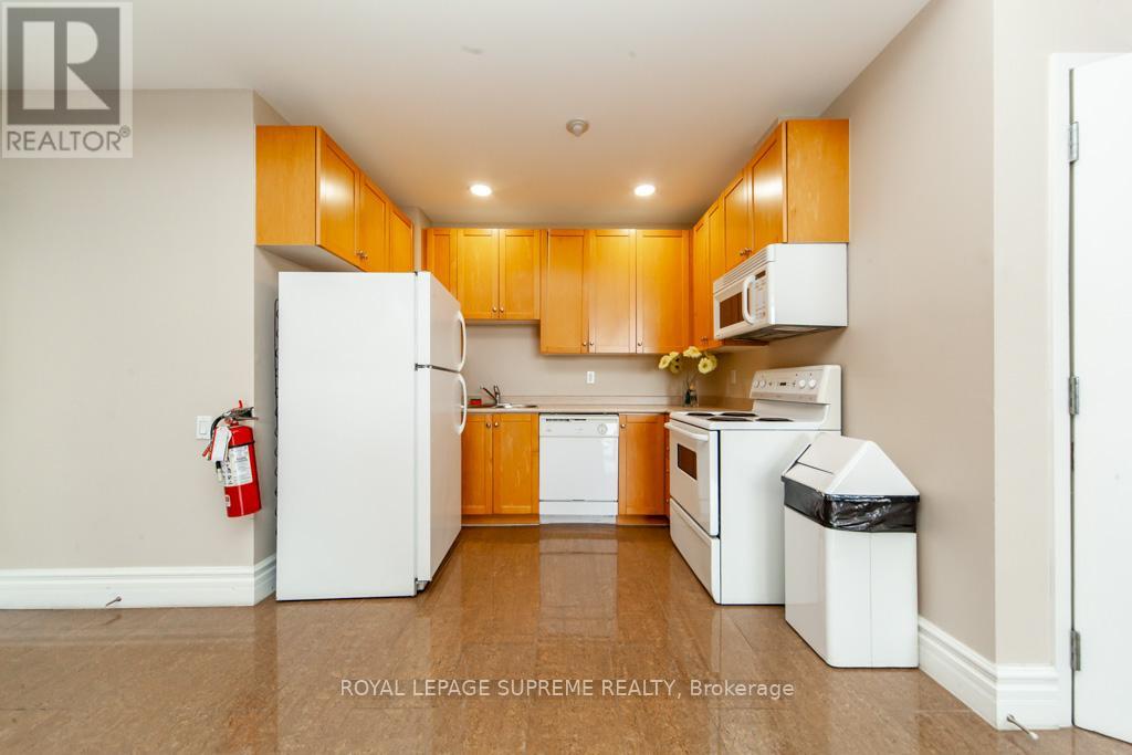 202 - 1600 Keele Street, Toronto (Keelesdale-Eglinton West), Ontario  M6N 5J1 - Photo 44 - W12609646