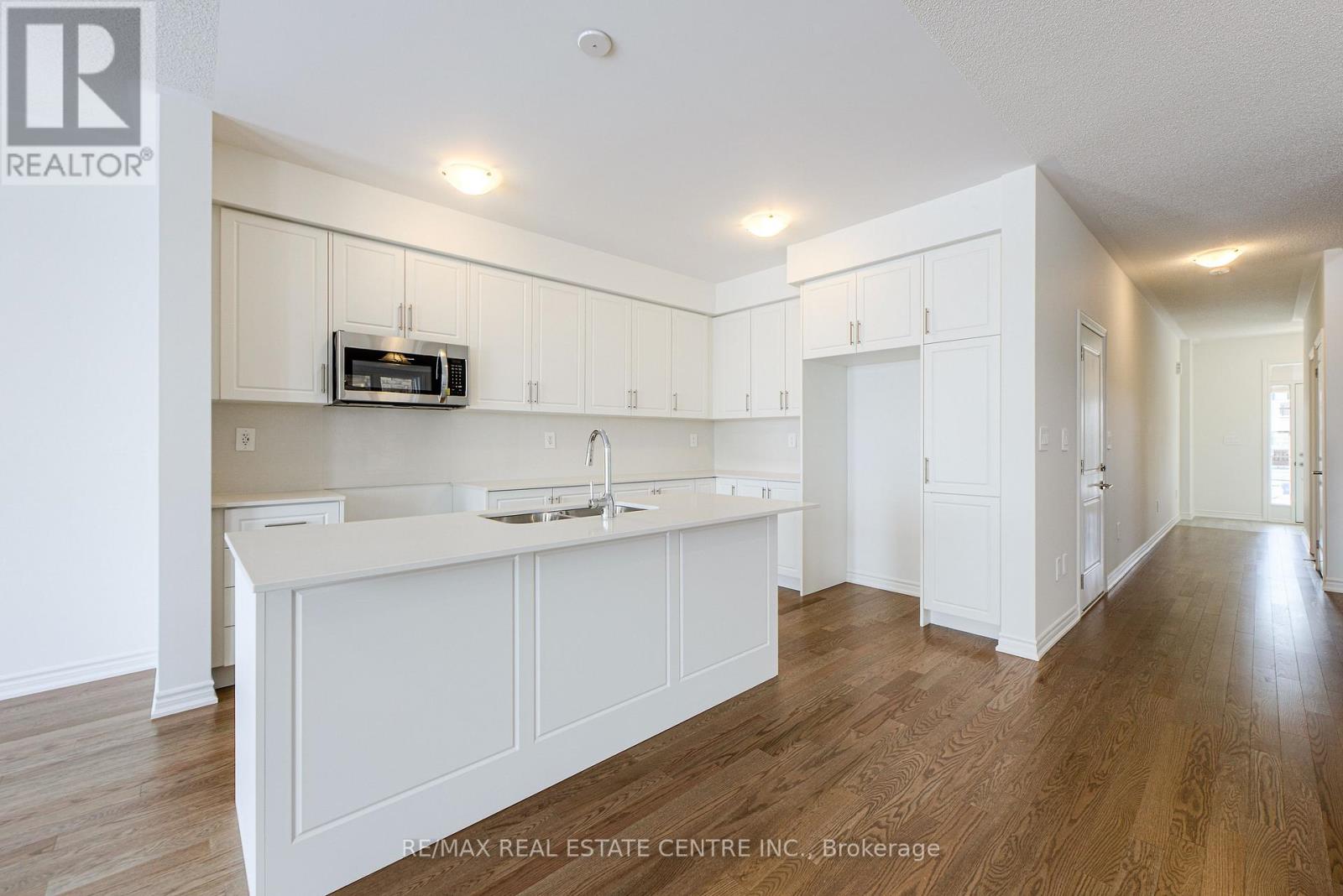 1467 Savoline Boulevard, Milton (Walker), Ontario  L9E 2G5 - Photo 10 - W12609654