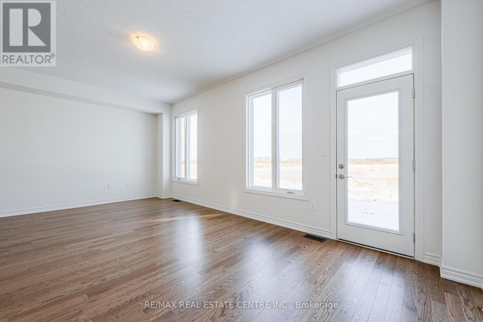 1467 Savoline Boulevard, Milton (Walker), Ontario  L9E 2G5 - Photo 15 - W12609654