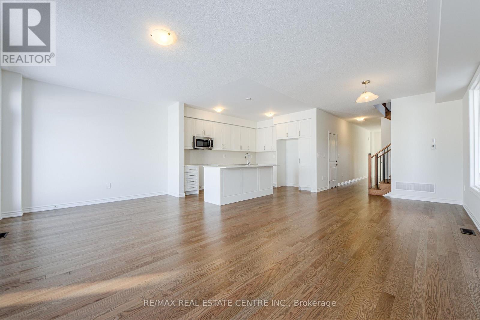 1467 Savoline Boulevard, Milton (Walker), Ontario  L9E 2G5 - Photo 18 - W12609654