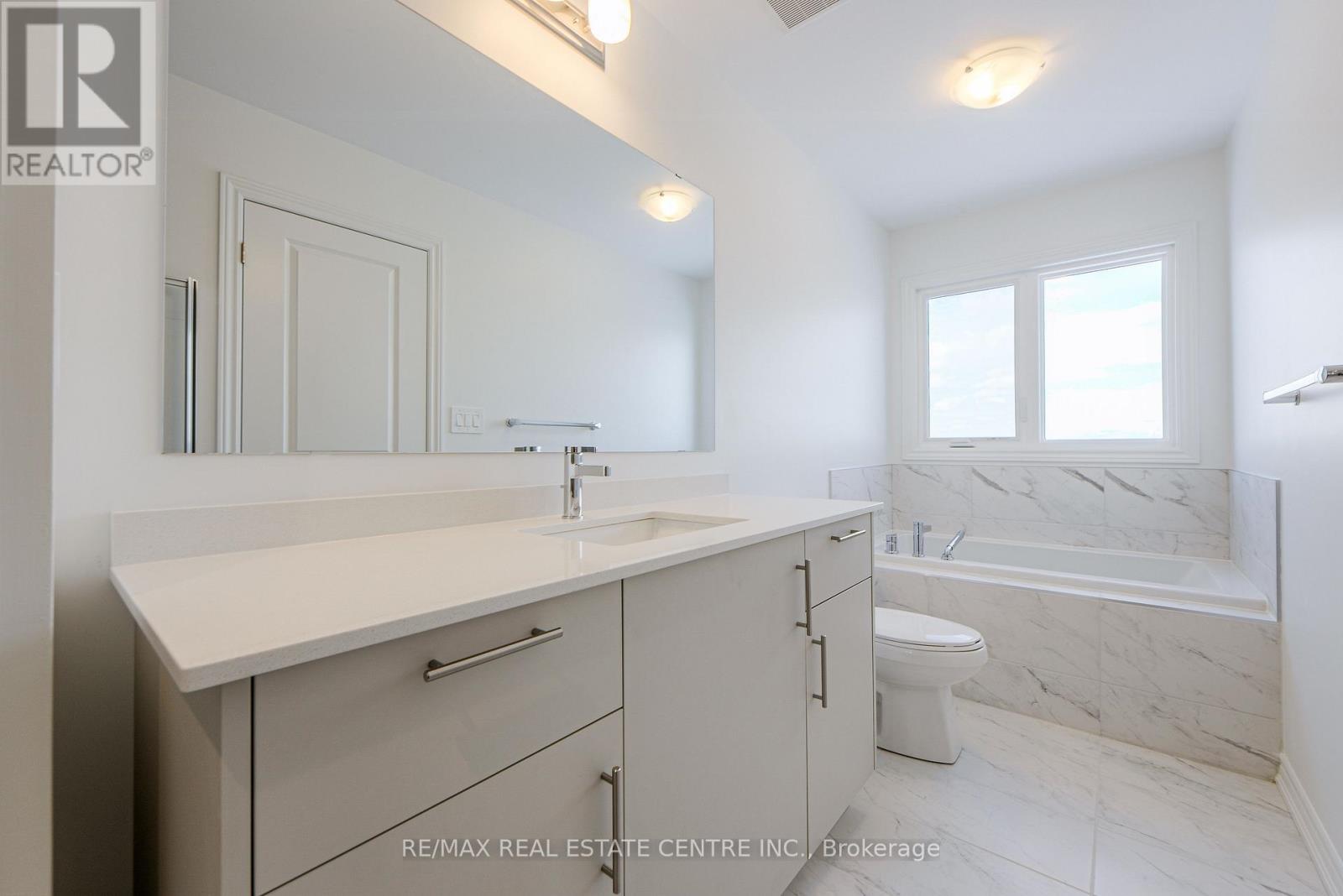 1467 Savoline Boulevard, Milton (Walker), Ontario  L9E 2G5 - Photo 35 - W12609654