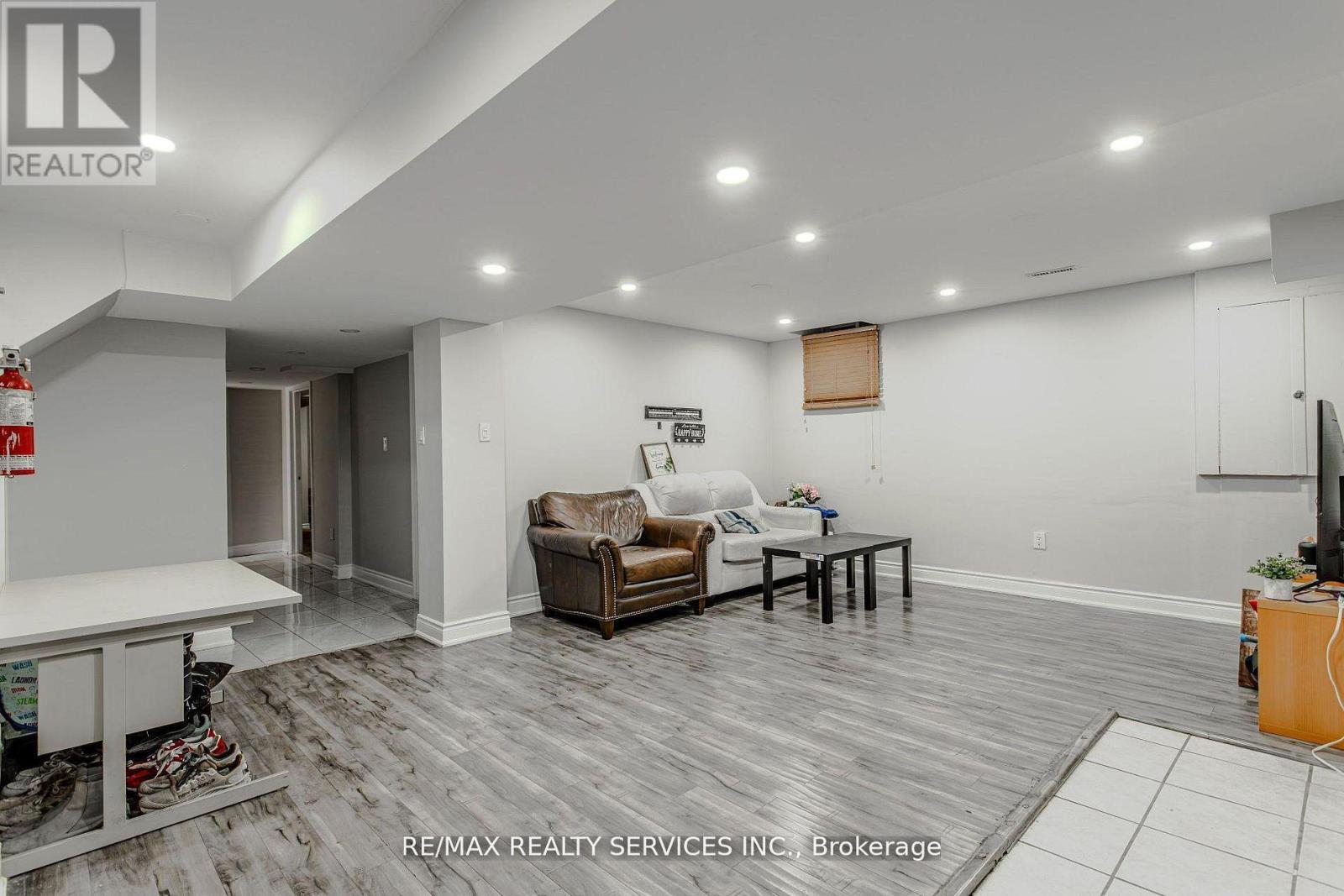 32 Heddon Court, Brampton (Heart Lake East), Ontario  L6Z 4H2 - Photo 38 - W12609666