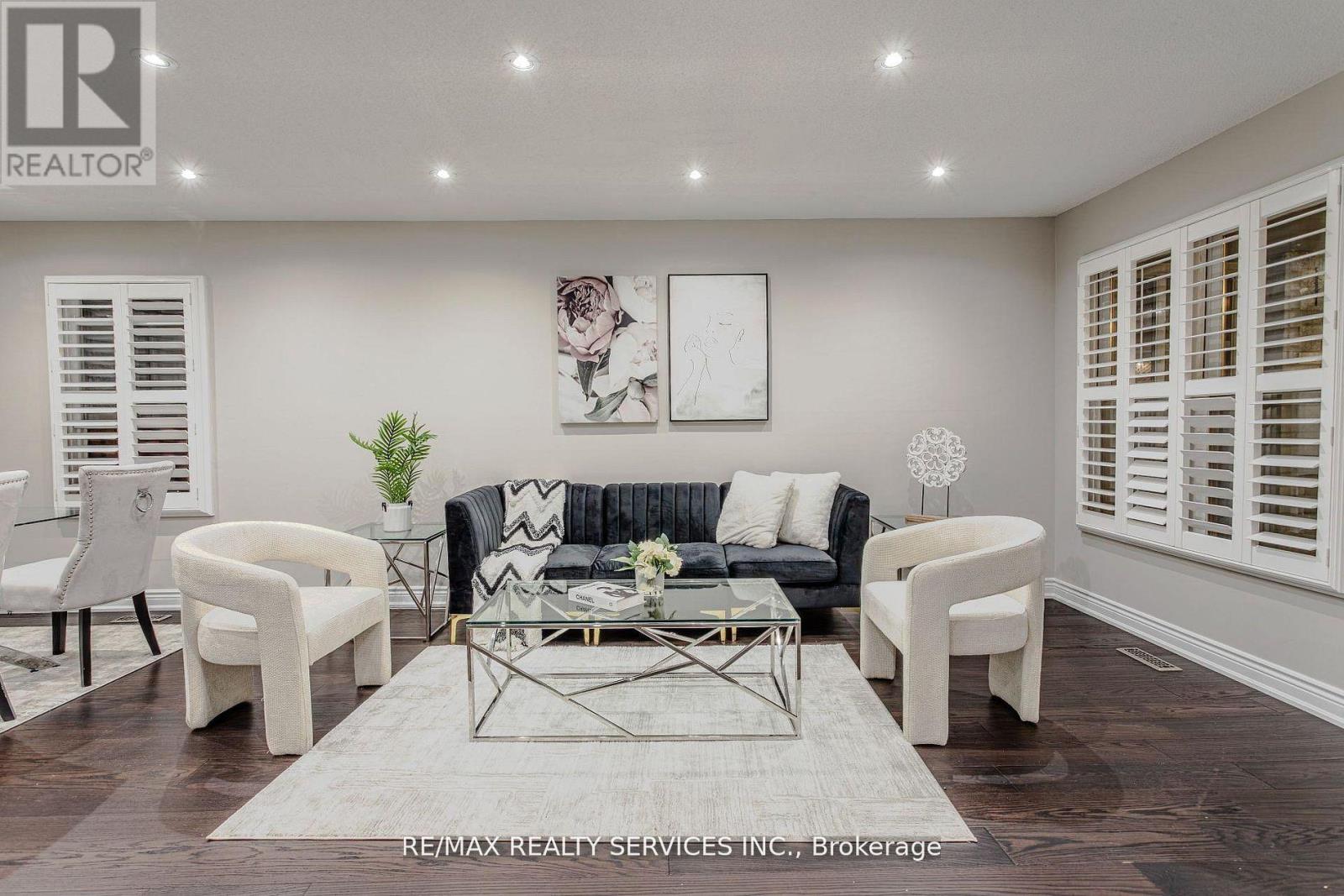 32 Heddon Court, Brampton (Heart Lake East), Ontario  L6Z 4H2 - Photo 7 - W12609666