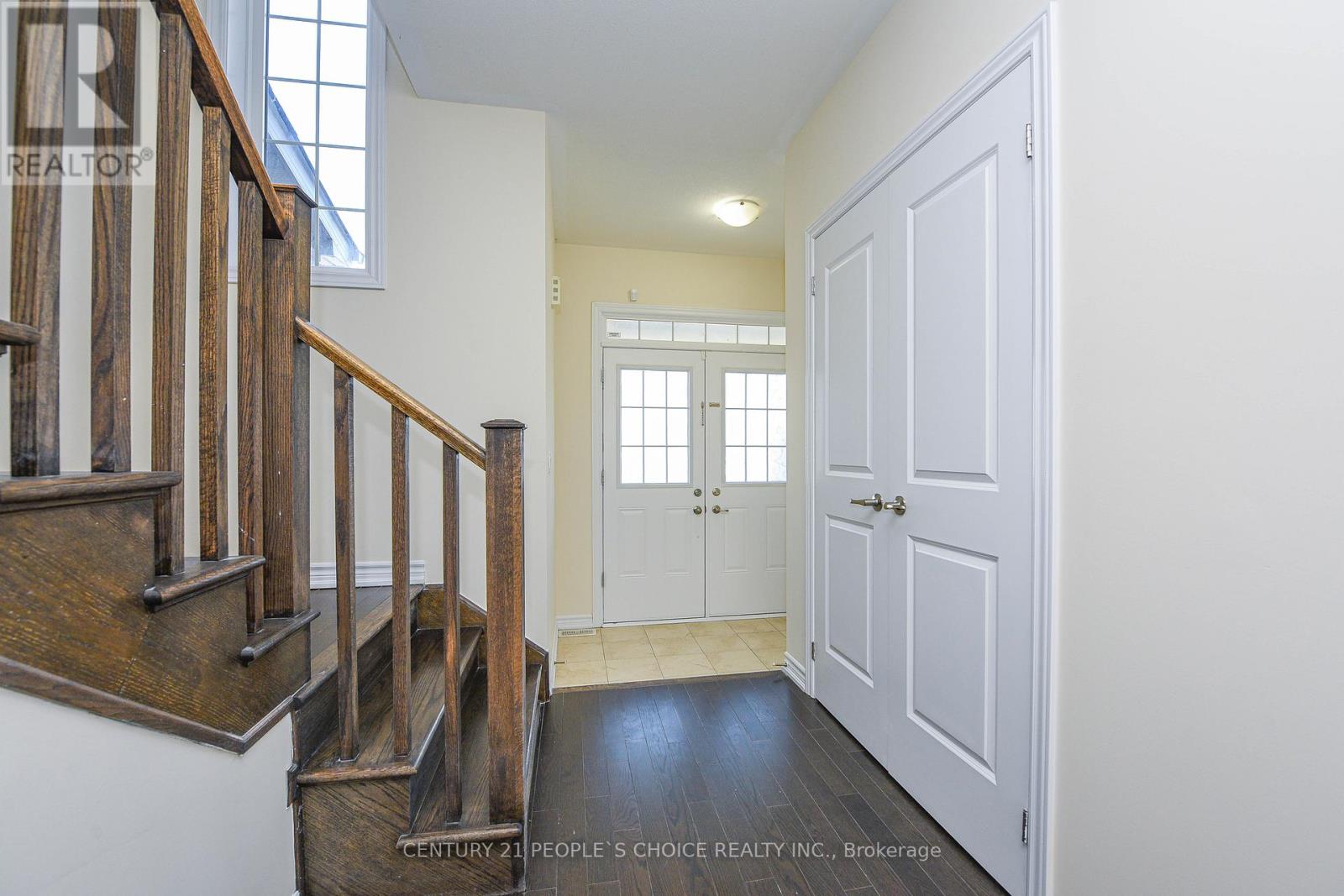 18 Cohoe Street, Brampton (Northwest Brampton), Ontario  L7A 4X8 - Photo 4 - W12609720