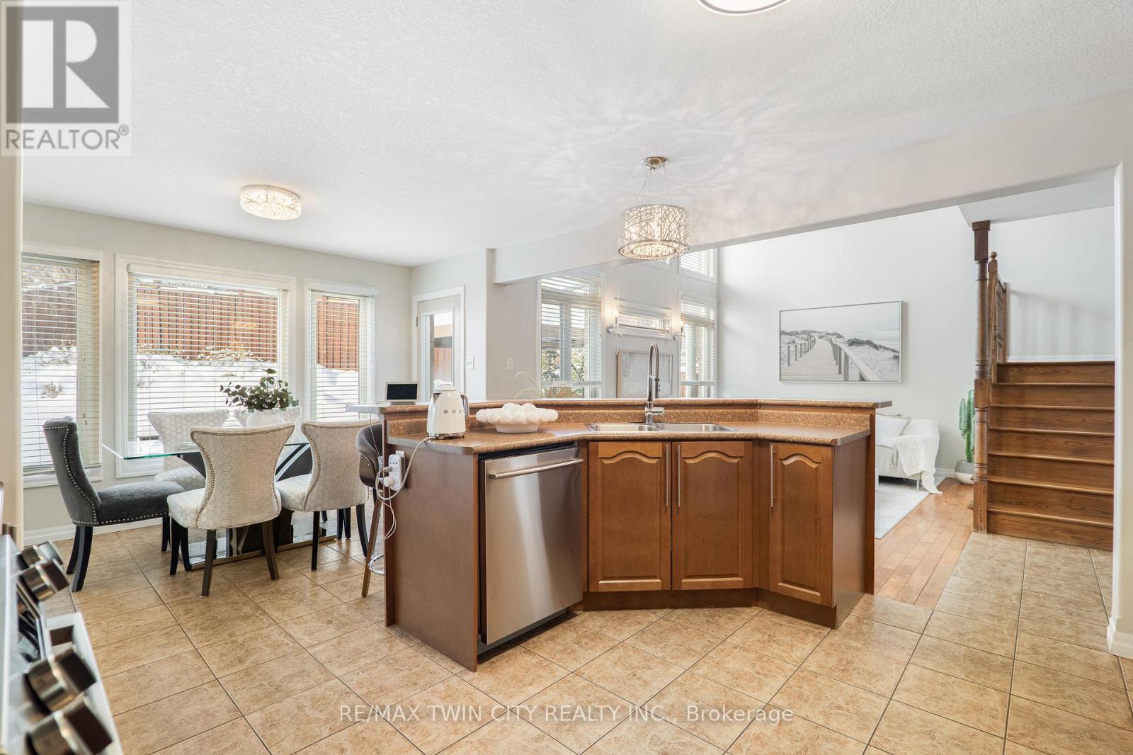 162 Banffshire Street, Kitchener, Ontario  N2R 1W7 - Photo 16 - X12609696