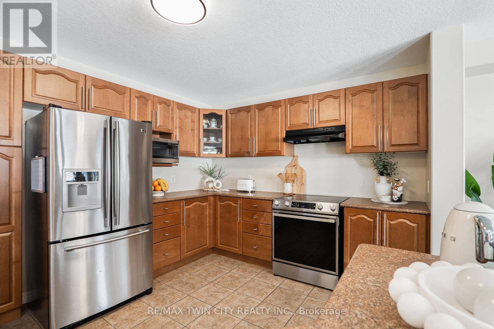 162 Banffshire Street, Kitchener, Ontario  N2R 1W7 - Photo 17 - X12609696