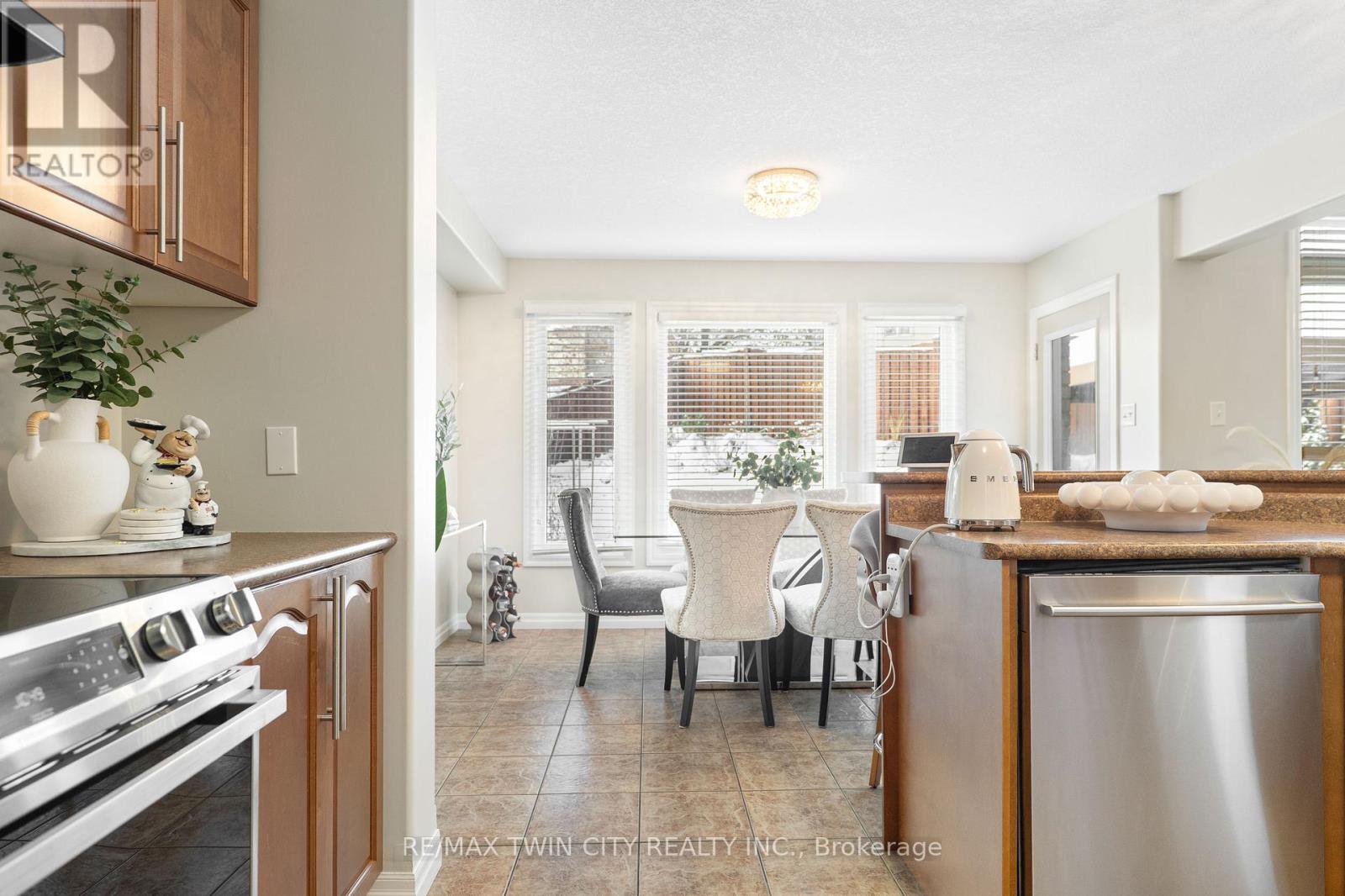 162 Banffshire Street, Kitchener, Ontario  N2R 1W7 - Photo 19 - X12609696