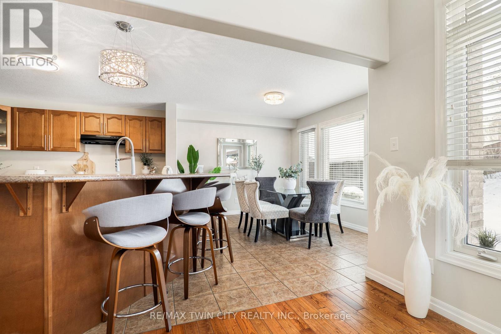 162 Banffshire Street, Kitchener, Ontario  N2R 1W7 - Photo 21 - X12609696