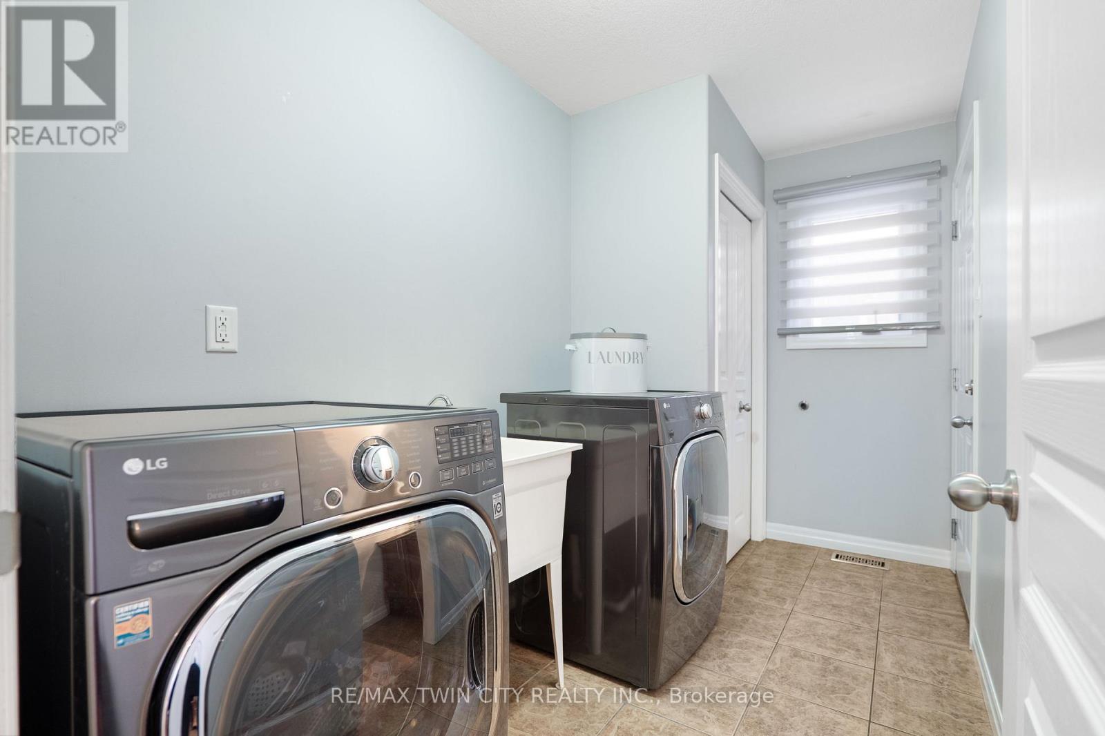 162 Banffshire Street, Kitchener, Ontario  N2R 1W7 - Photo 22 - X12609696