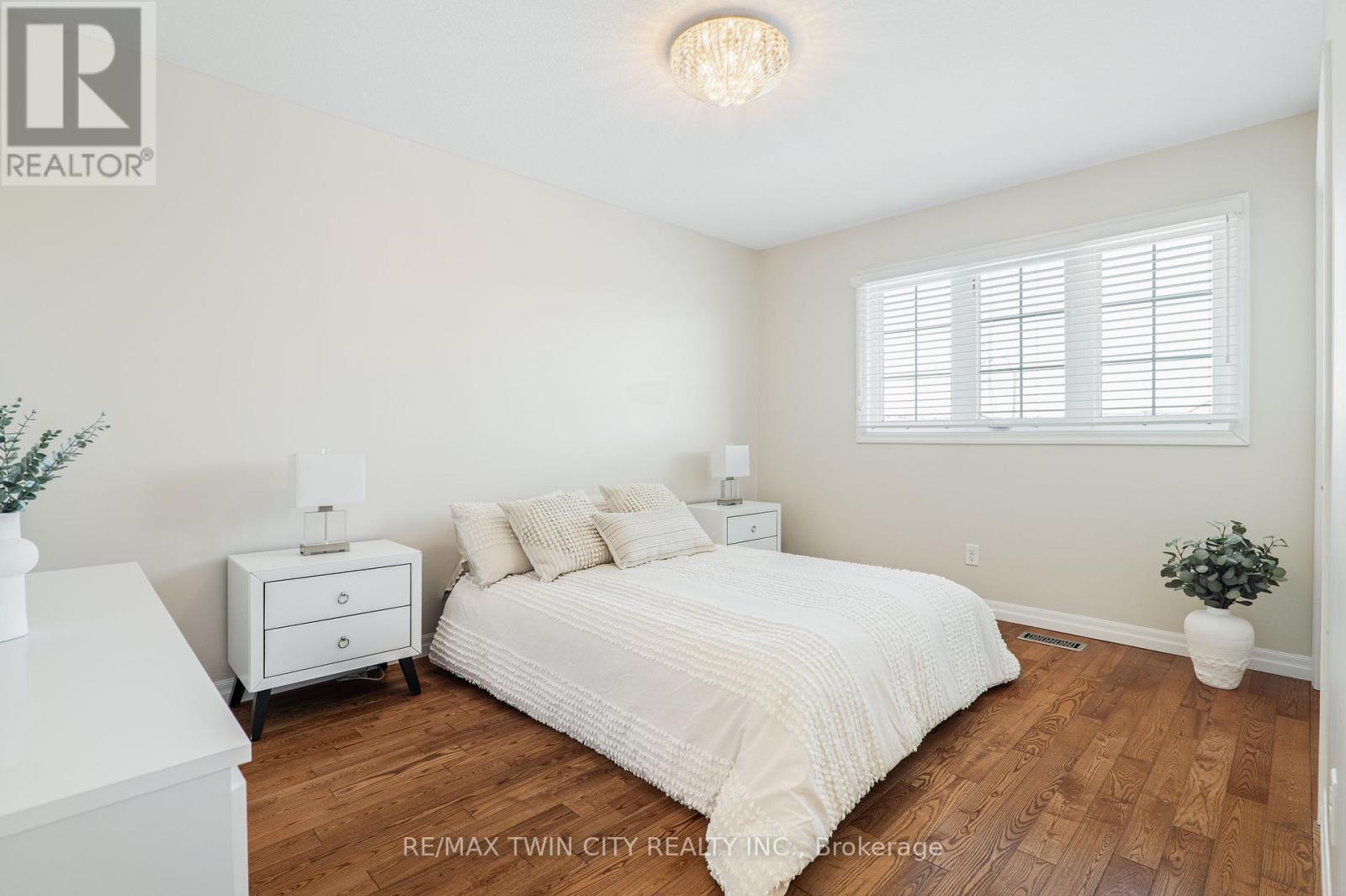 162 Banffshire Street, Kitchener, Ontario  N2R 1W7 - Photo 31 - X12609696