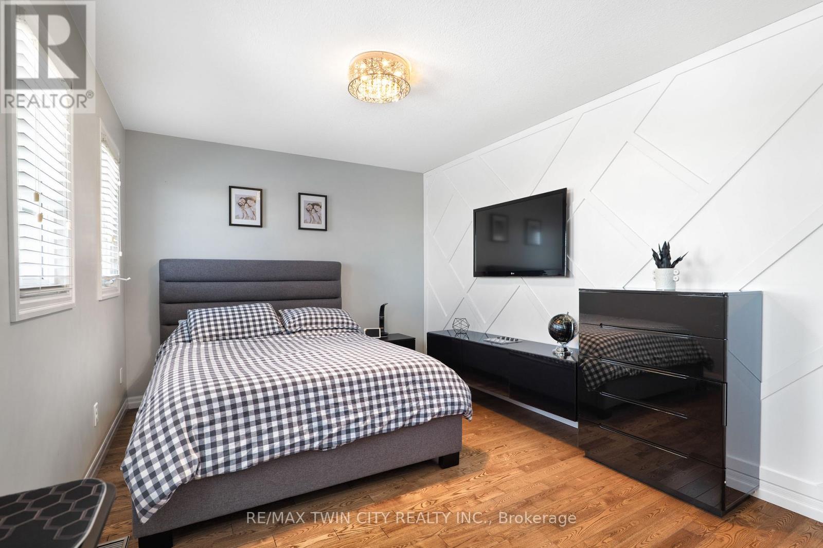 162 Banffshire Street, Kitchener, Ontario  N2R 1W7 - Photo 33 - X12609696