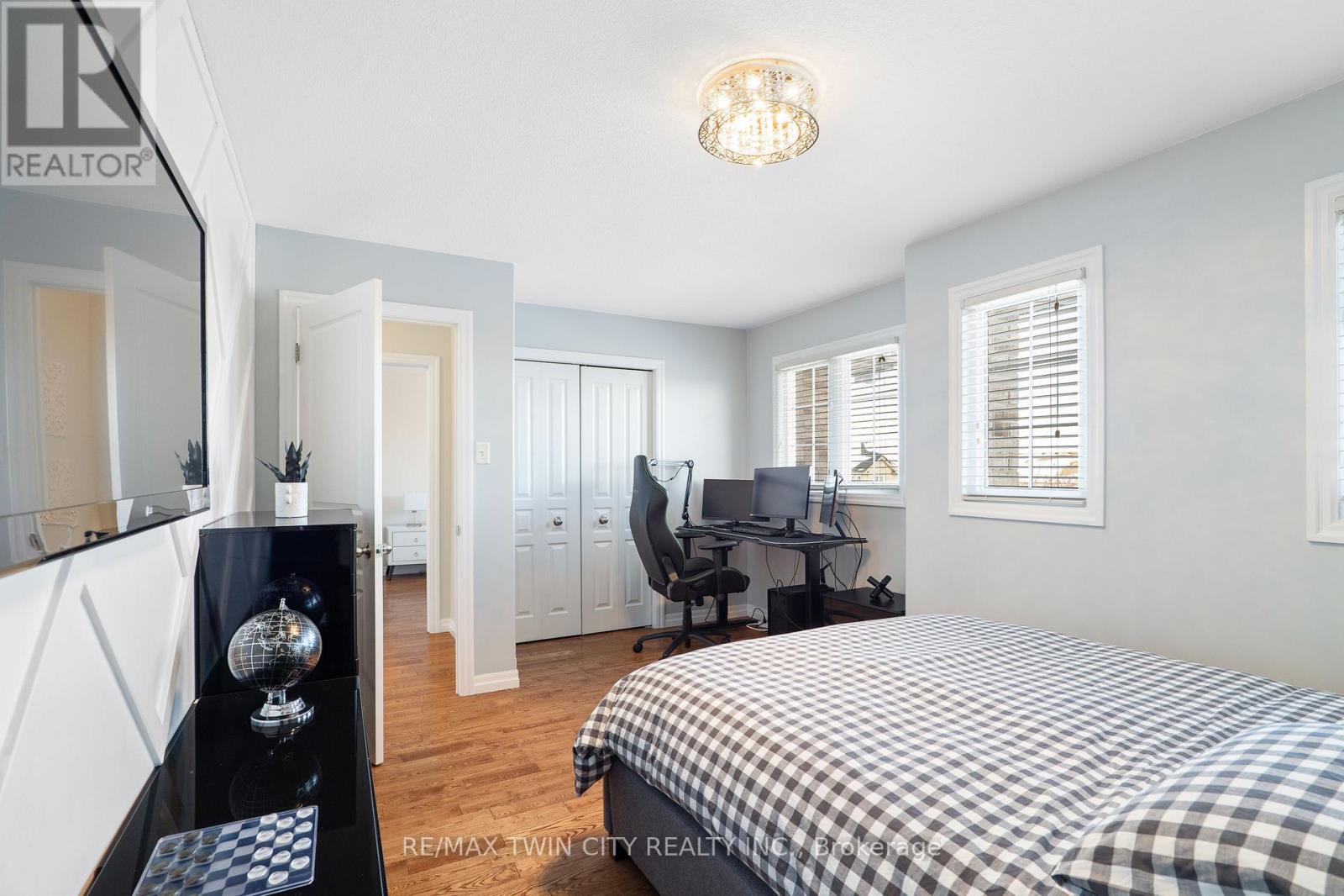 162 Banffshire Street, Kitchener, Ontario  N2R 1W7 - Photo 34 - X12609696