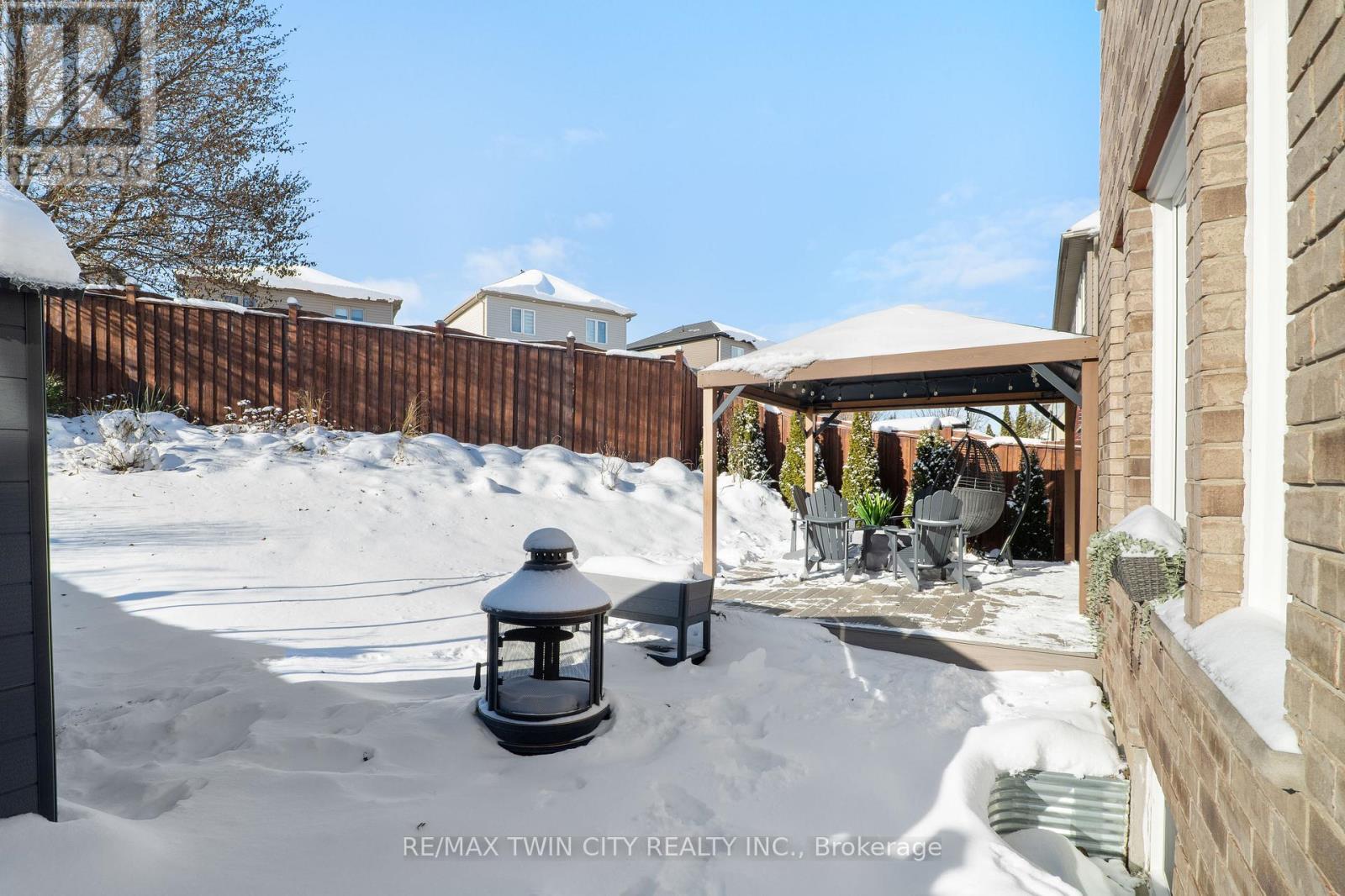 162 Banffshire Street, Kitchener, Ontario  N2R 1W7 - Photo 41 - X12609696