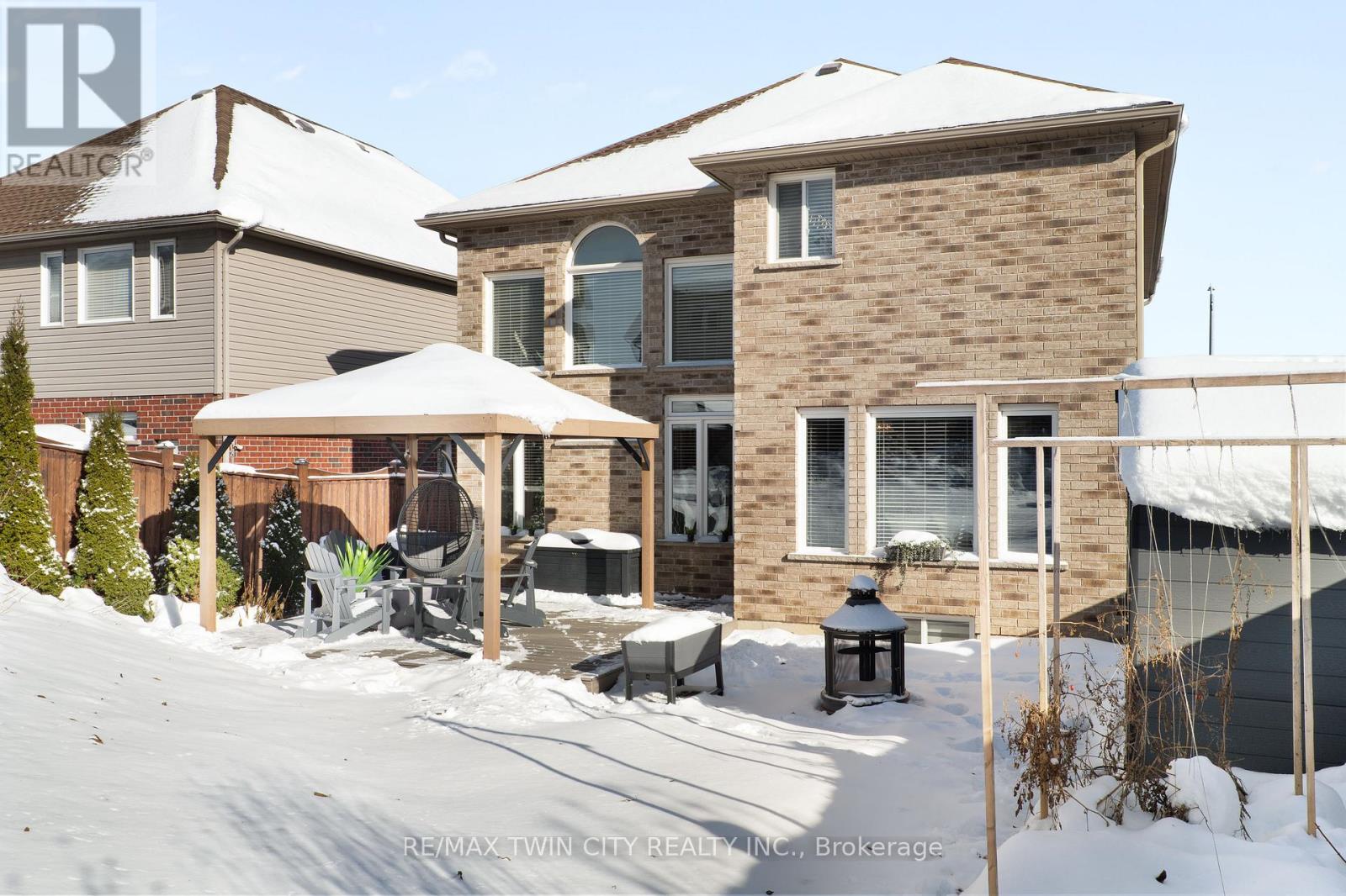 162 Banffshire Street, Kitchener, Ontario  N2R 1W7 - Photo 44 - X12609696