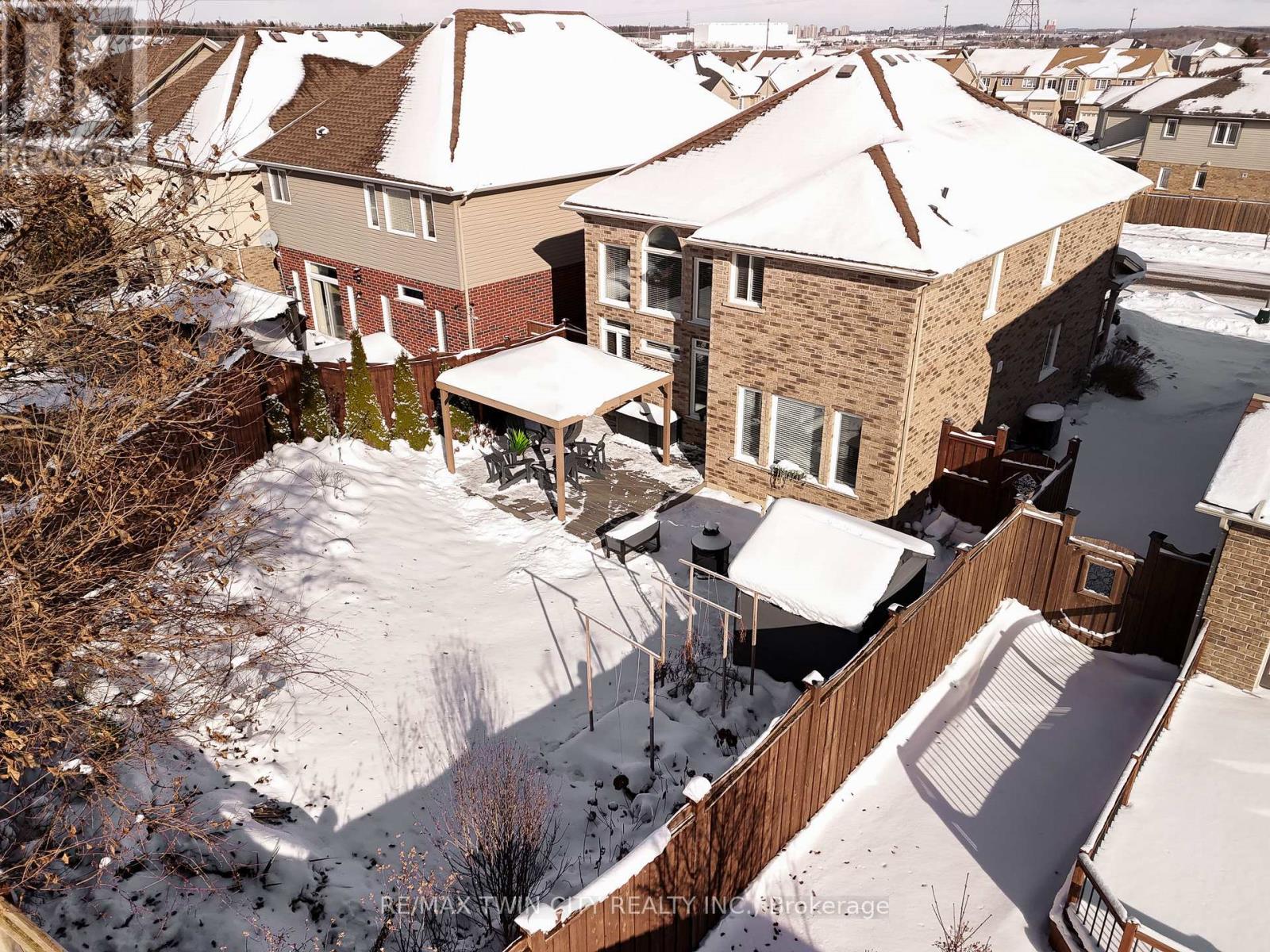 162 Banffshire Street, Kitchener, Ontario  N2R 1W7 - Photo 48 - X12609696