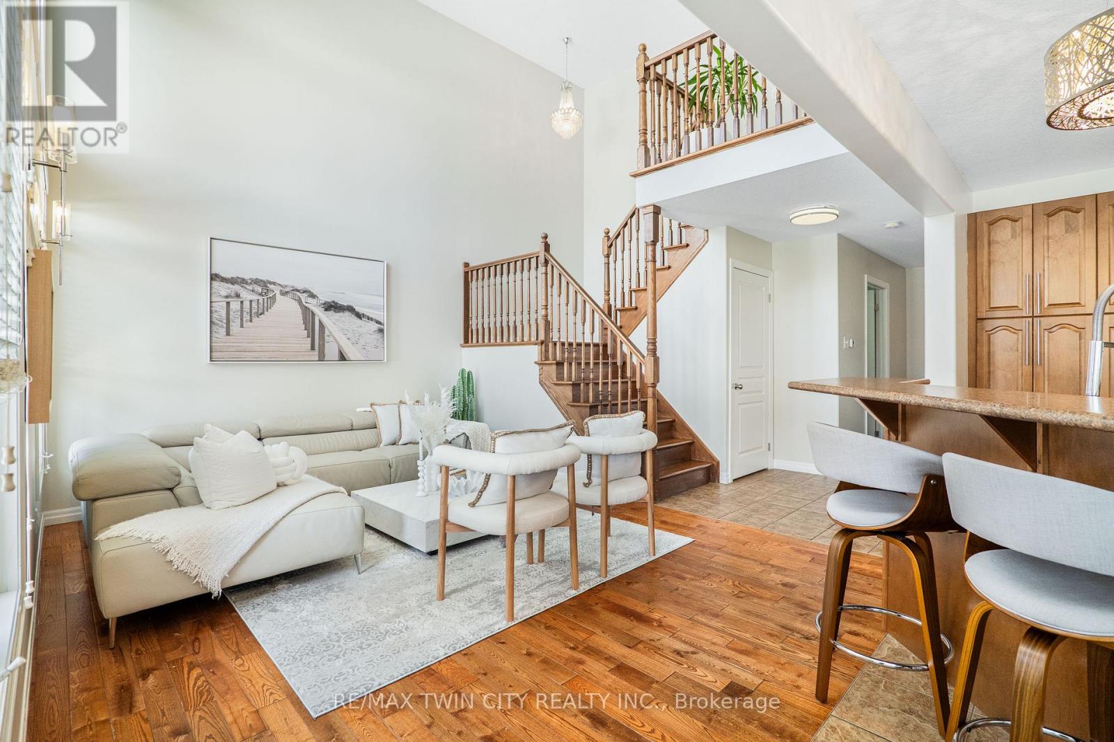 162 Banffshire Street, Kitchener, Ontario  N2R 1W7 - Photo 8 - X12609696