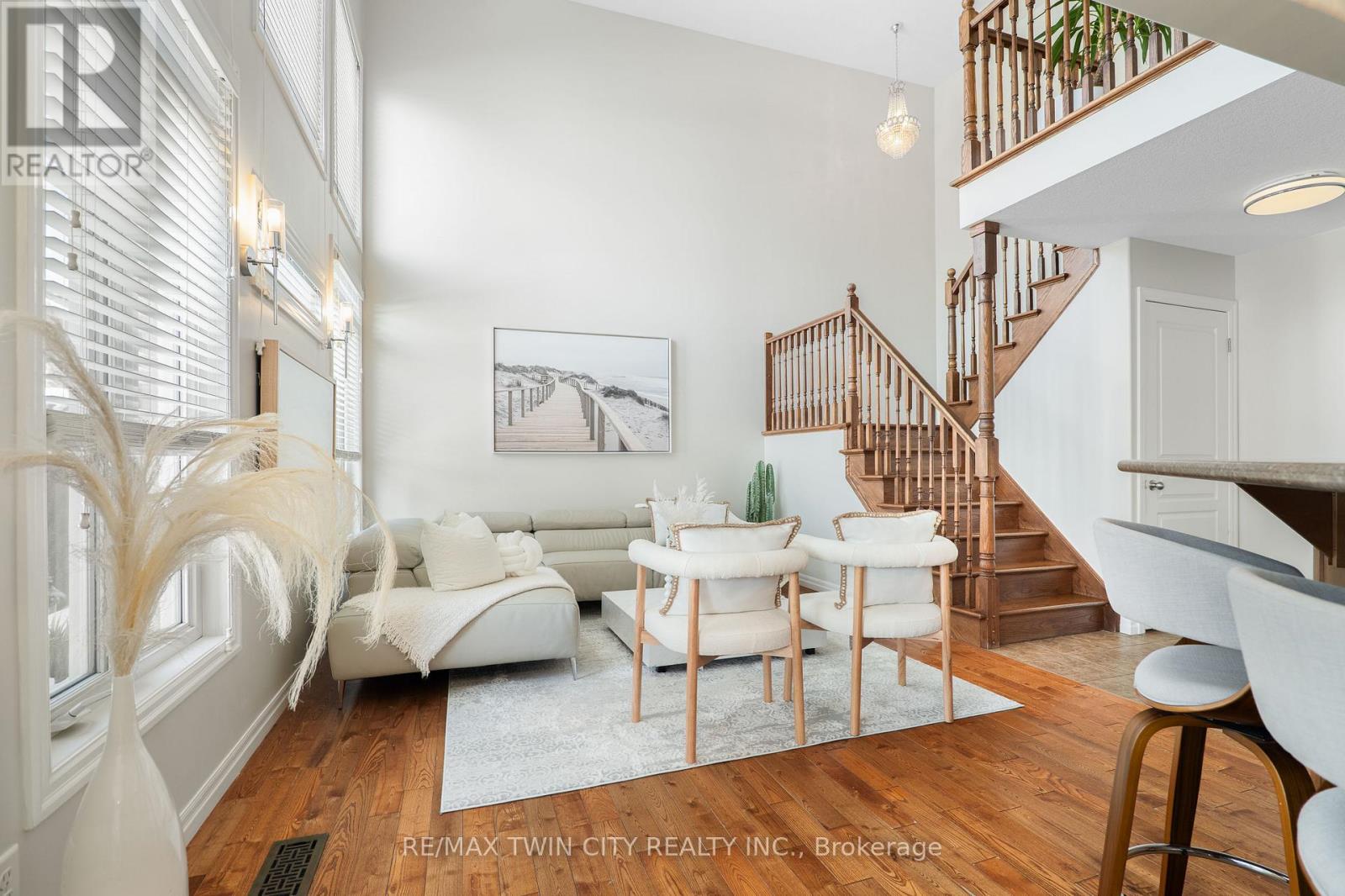 162 Banffshire Street, Kitchener, Ontario  N2R 1W7 - Photo 9 - X12609696