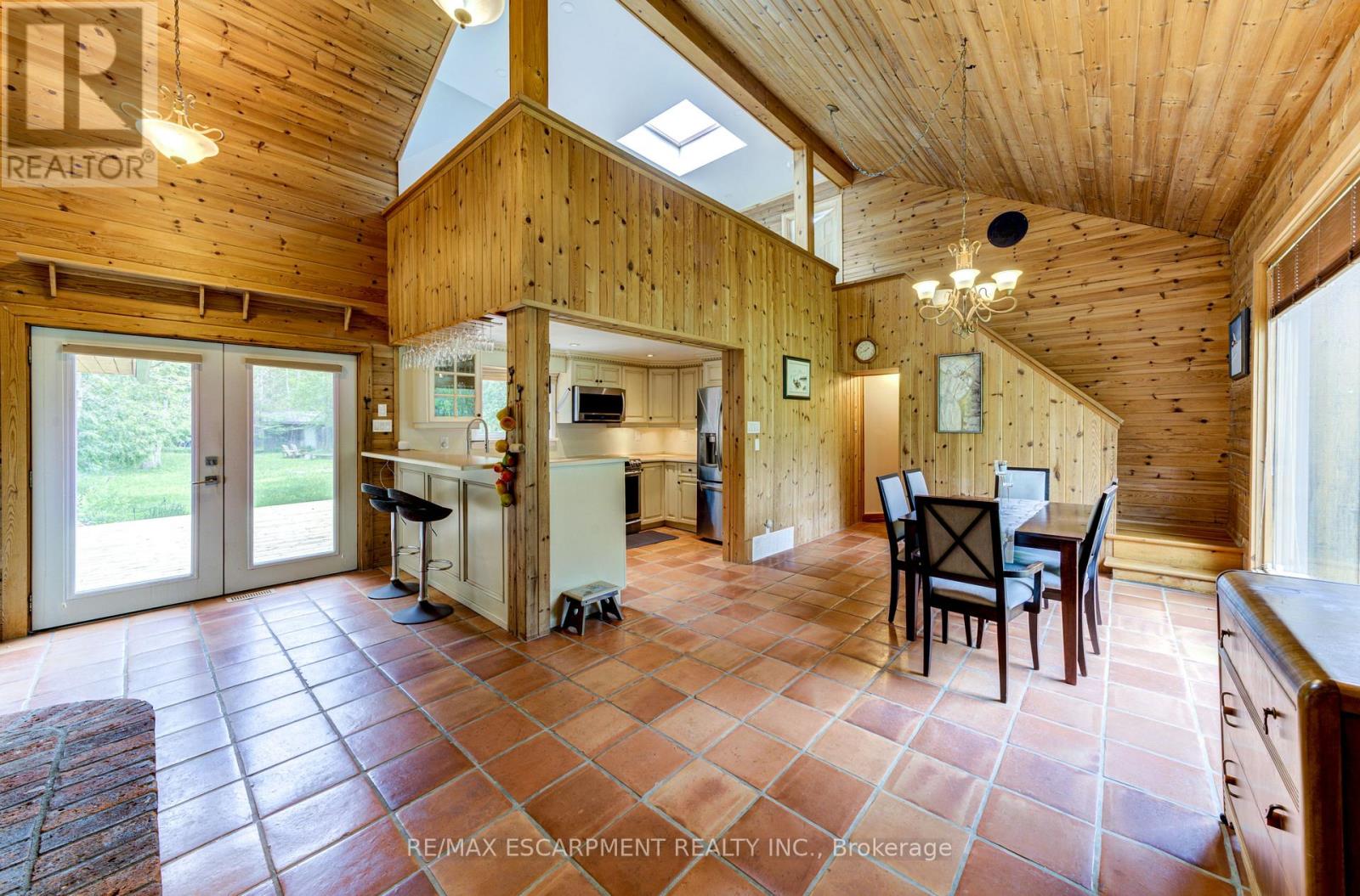 109 Hope Street, Blue Mountains, Ontario  L9Y 0L1 - Photo 21 - X12609716