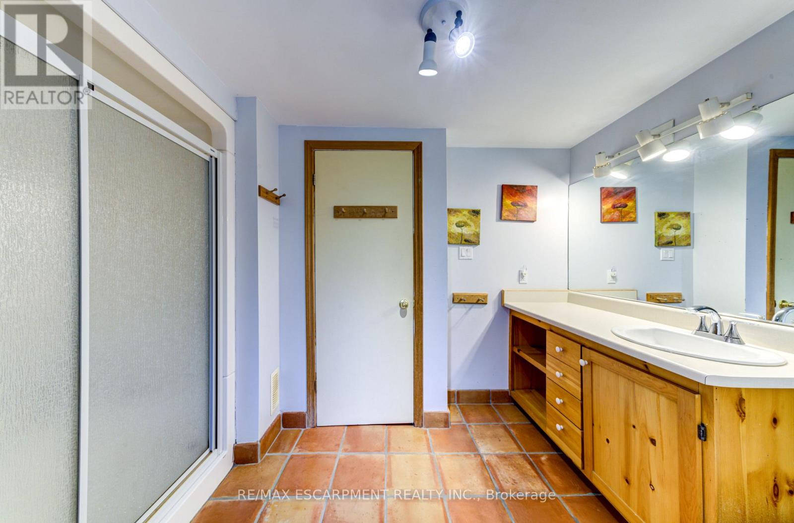 109 Hope Street, Blue Mountains, Ontario  L9Y 0L1 - Photo 9 - X12609716