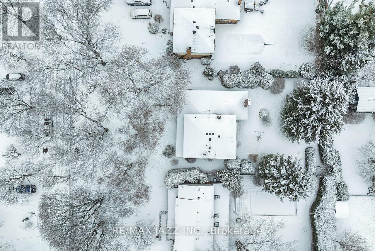 233 Wellington Street, Whitby (Lynde Creek), Ontario  L1N 5L7 - Photo 3 - E12609748