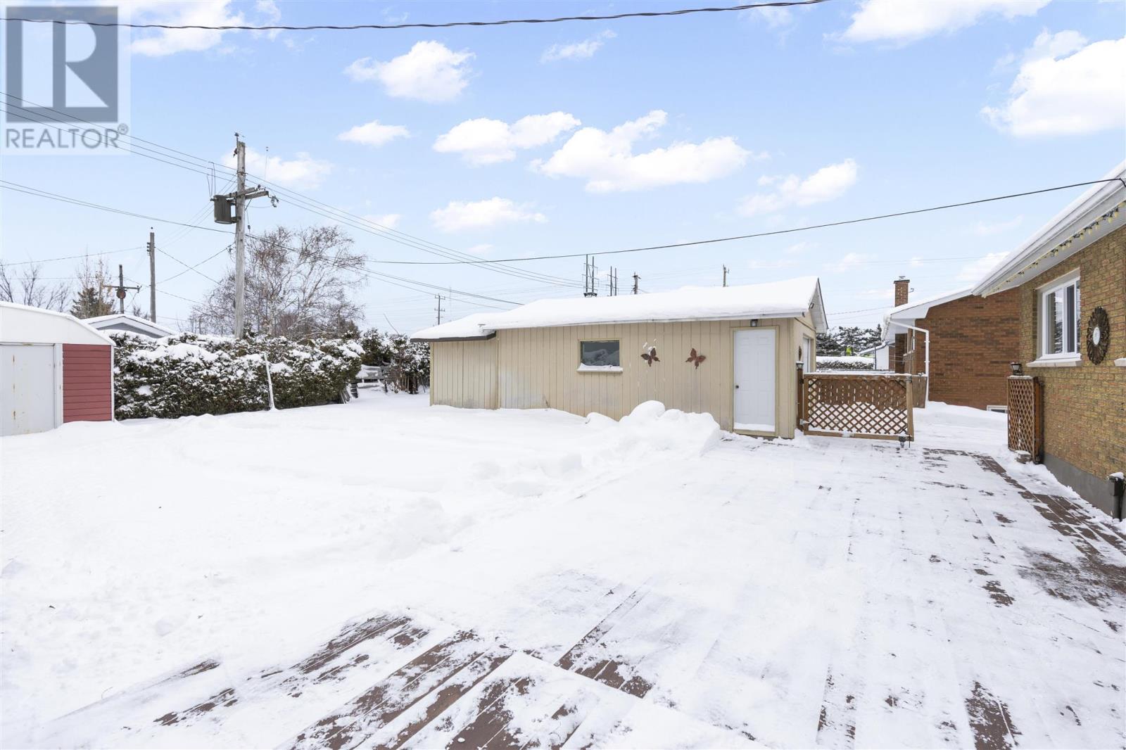 18 Montcalm Rd, Sault Ste. Marie, Ontario  P6B 4L4 - Photo 34 - SM253425