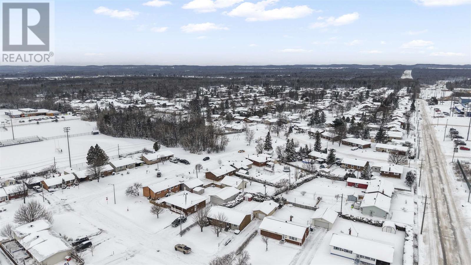 18 Montcalm Rd, Sault Ste. Marie, Ontario  P6B 4L4 - Photo 38 - SM253425