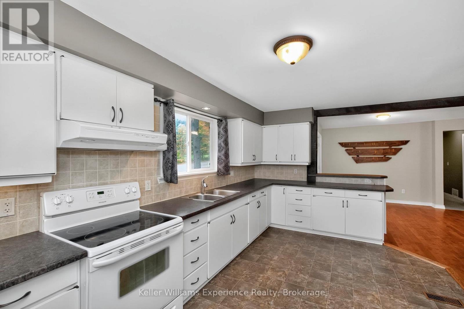 1504 Golf Link Road, Midland, Ontario  L4R 5L4 - Photo 4 - S12609762