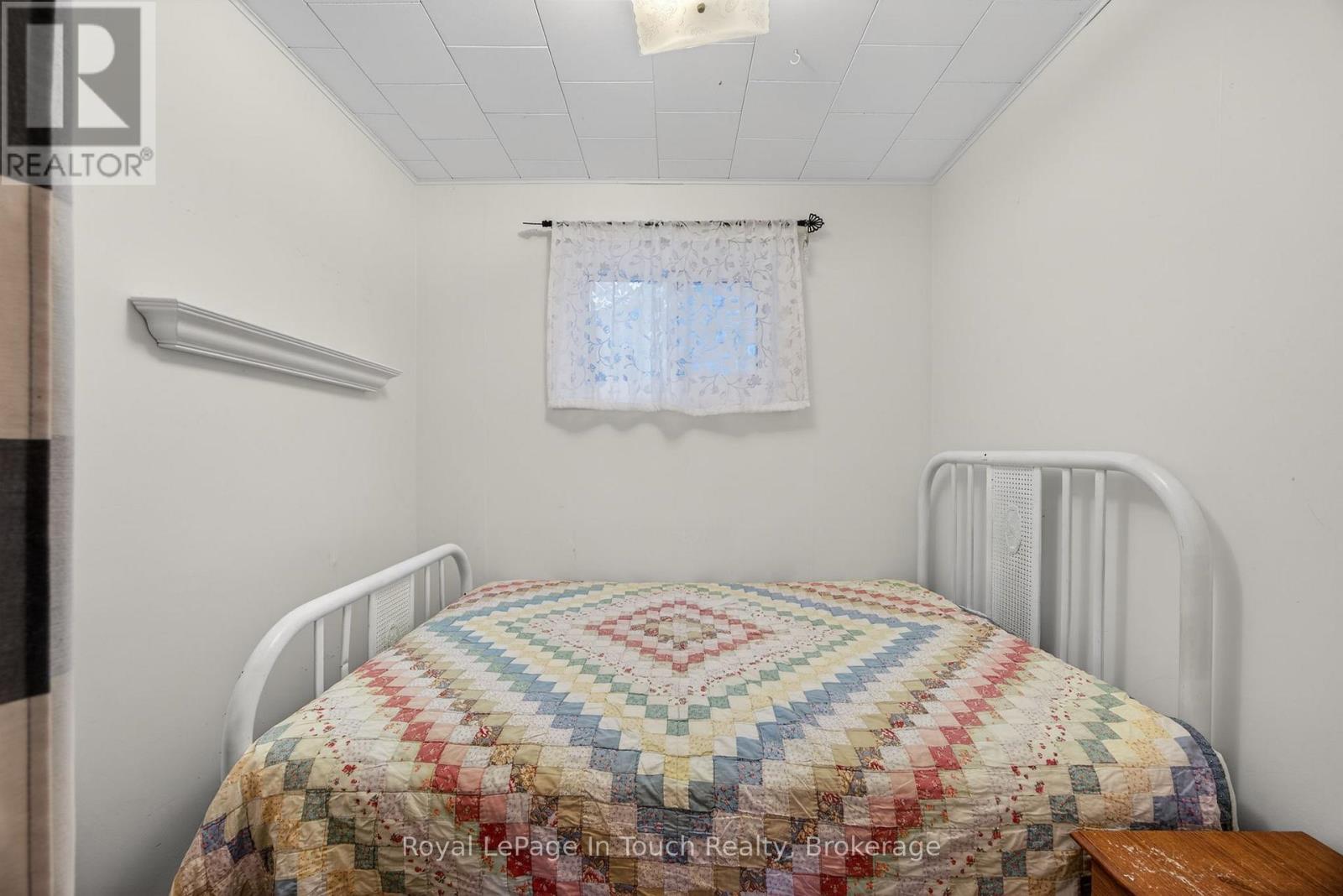 85 Tiny Beaches Road S, Tiny, Ontario  L0L 2J0 - Photo 11 - S12609798