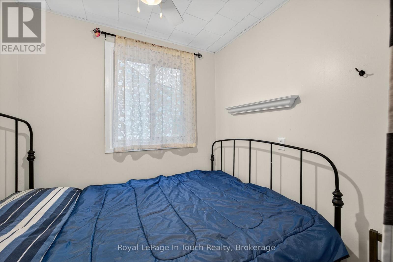 85 Tiny Beaches Road S, Tiny, Ontario  L0L 2J0 - Photo 12 - S12609798