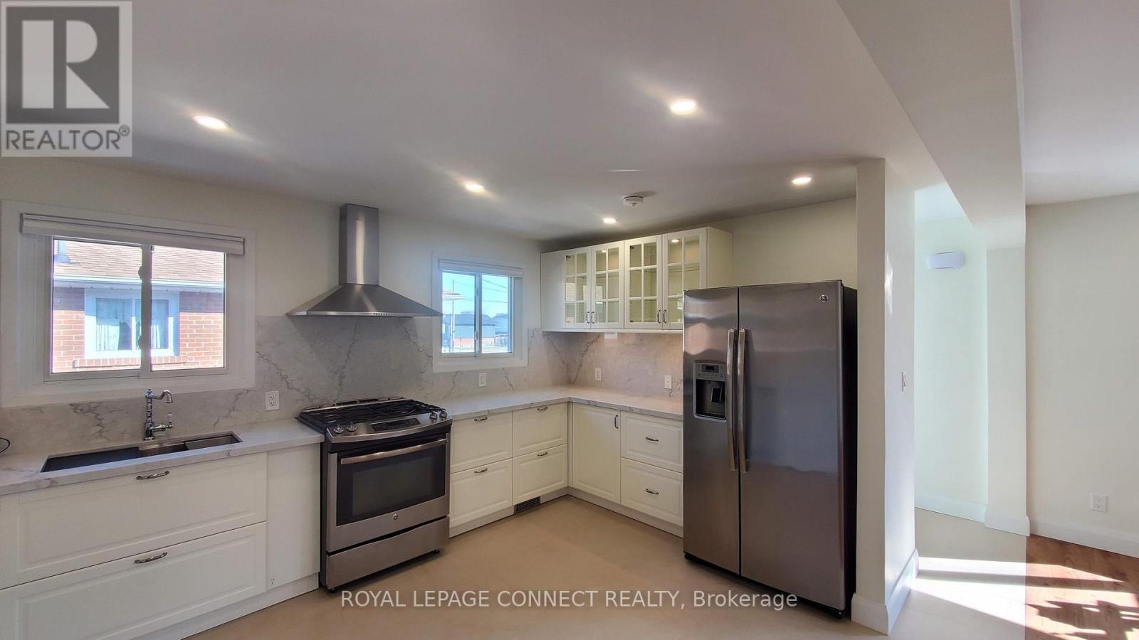 Main Floor - 660 A Chipmunk Street, Pickering, Ontario  L1W 2W1 - Photo 18 - E12596734