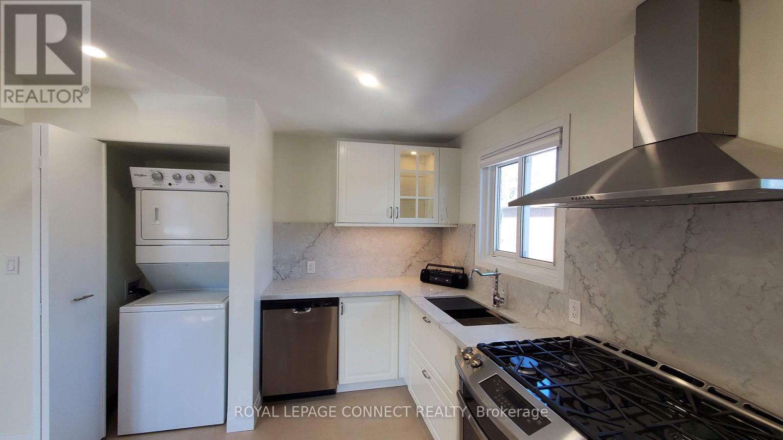 Main Floor - 660 A Chipmunk Street, Pickering, Ontario  L1W 2W1 - Photo 21 - E12596734