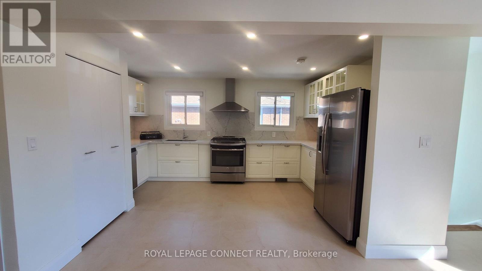 Main Floor - 660 A Chipmunk Street, Pickering, Ontario  L1W 2W1 - Photo 17 - E12596734