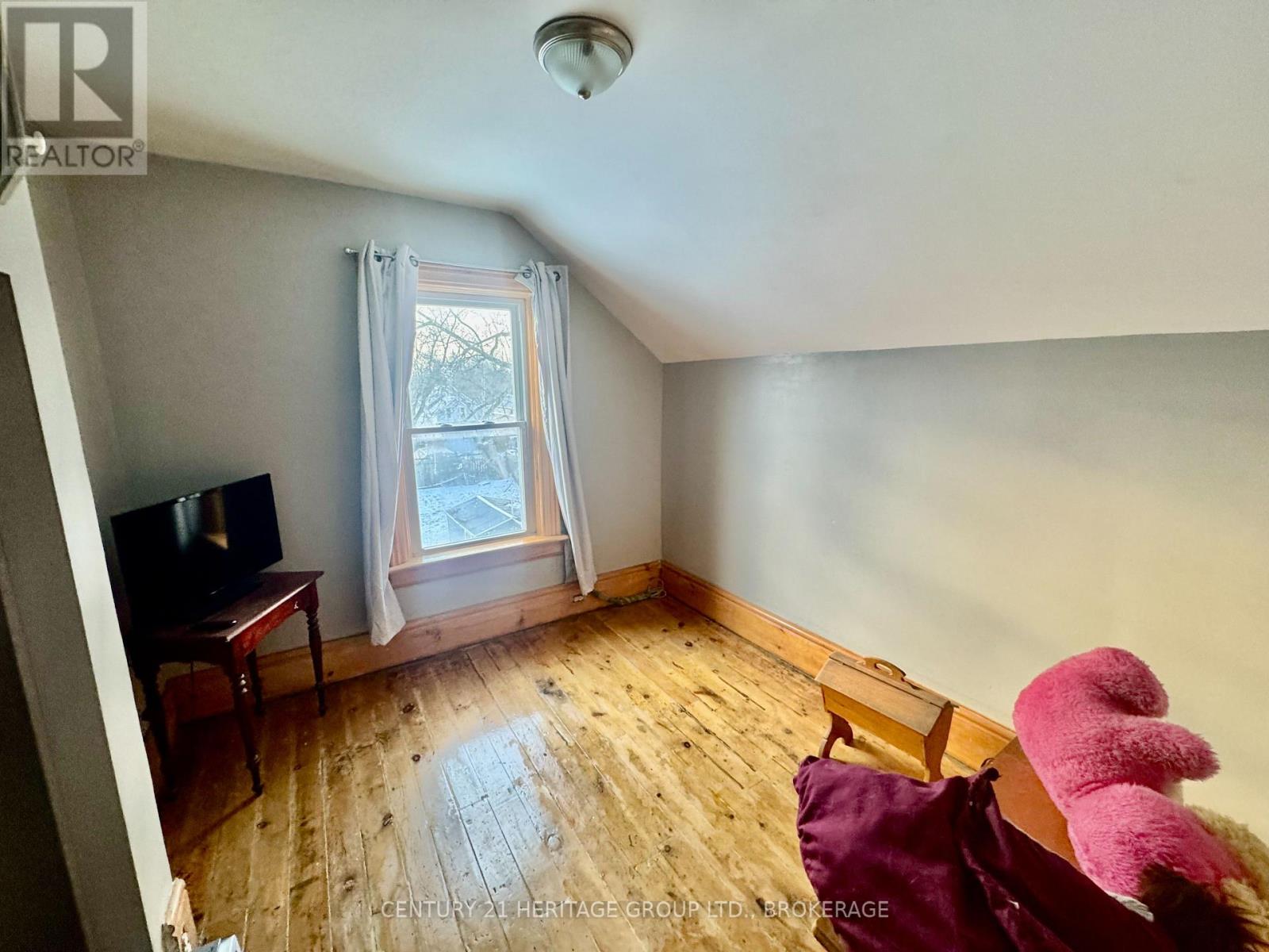 123 Green Street, Deseronto (Deseronto (Town)), Ontario  K0K 1X0 - Photo 12 - X12609796