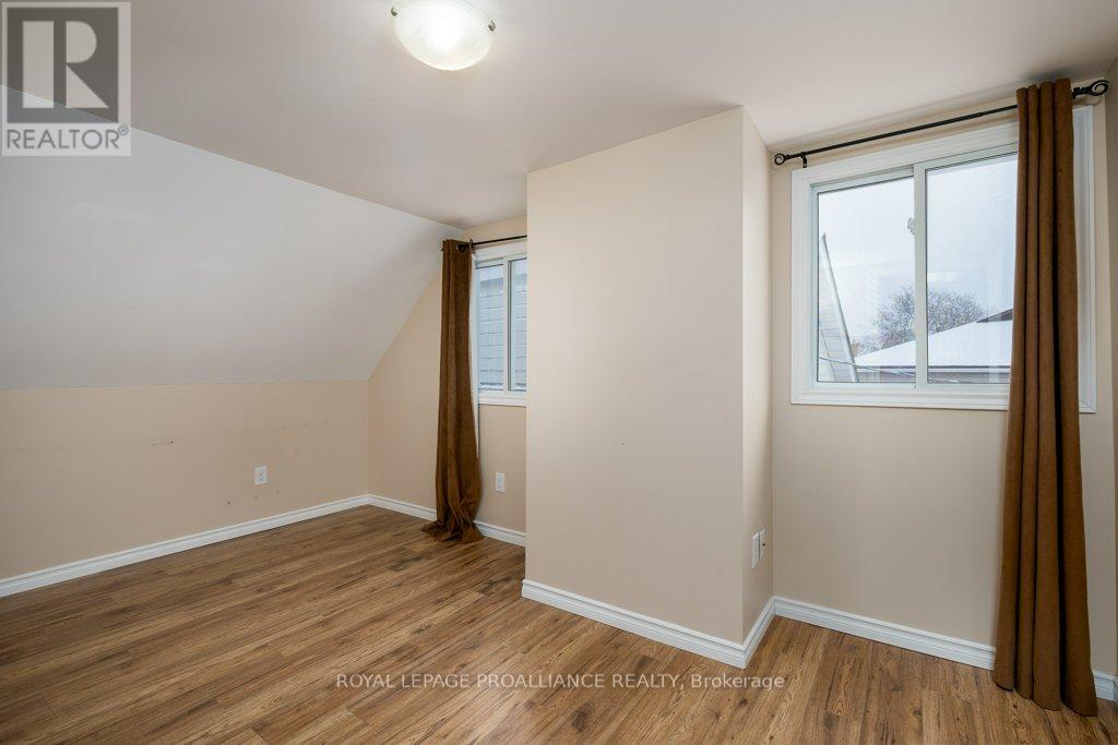 31 Pelham Street, Quinte West (Trenton Ward), Ontario  K8V 4T7 - Photo 25 - X12609844