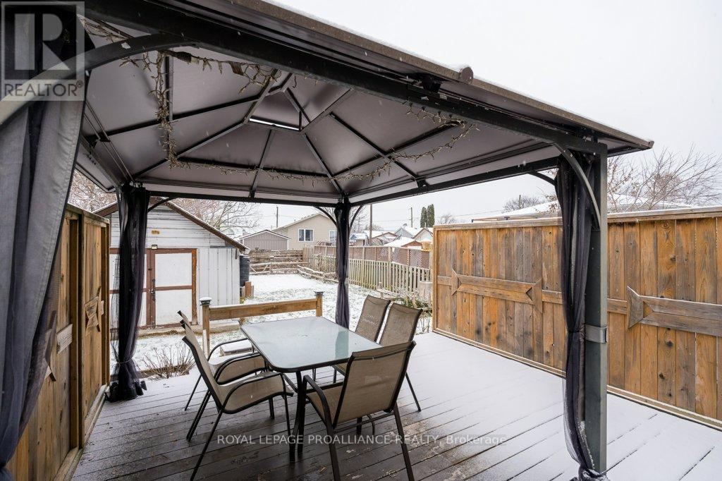 31 Pelham Street, Quinte West (Trenton Ward), Ontario  K8V 4T7 - Photo 27 - X12609844