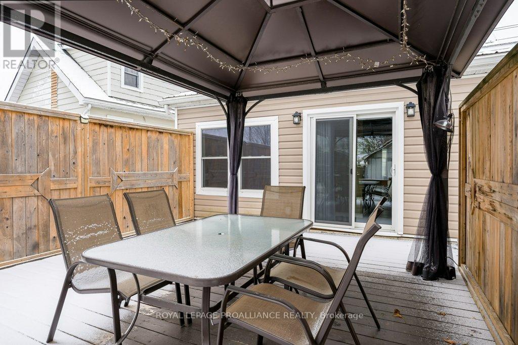 31 Pelham Street, Quinte West (Trenton Ward), Ontario  K8V 4T7 - Photo 28 - X12609844