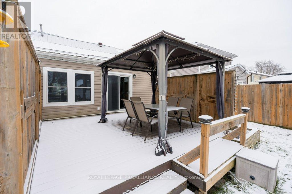 31 Pelham Street, Quinte West (Trenton Ward), Ontario  K8V 4T7 - Photo 29 - X12609844