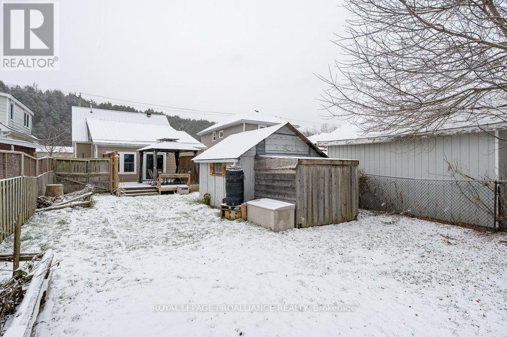 31 Pelham Street, Quinte West (Trenton Ward), Ontario  K8V 4T7 - Photo 32 - X12609844