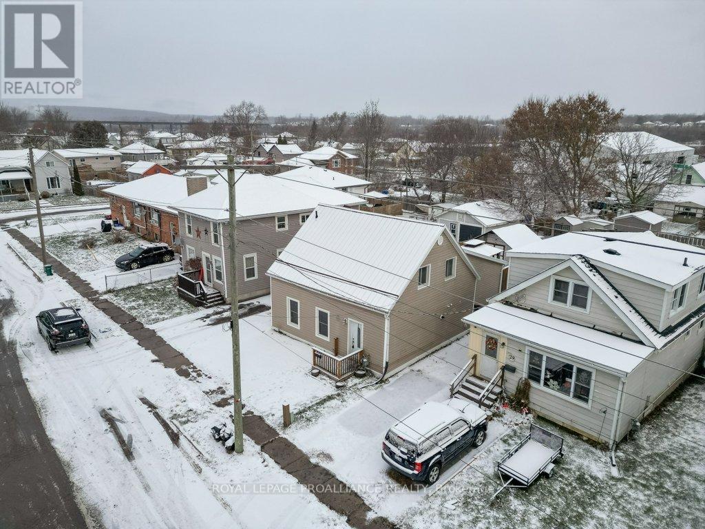 31 Pelham Street, Quinte West (Trenton Ward), Ontario  K8V 4T7 - Photo 34 - X12609844