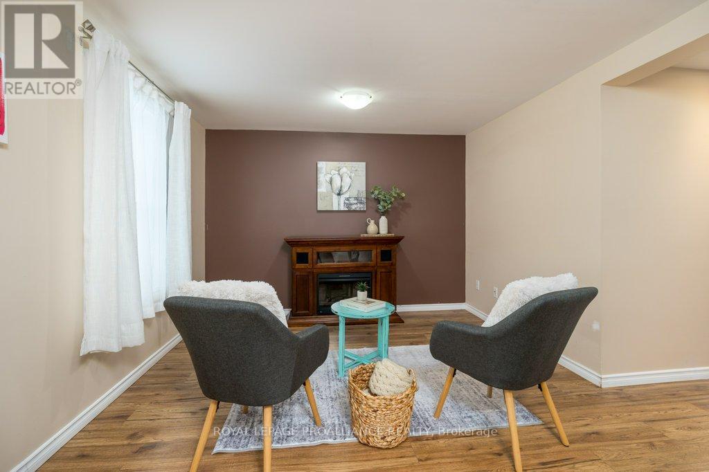 31 Pelham Street, Quinte West (Trenton Ward), Ontario  K8V 4T7 - Photo 9 - X12609844