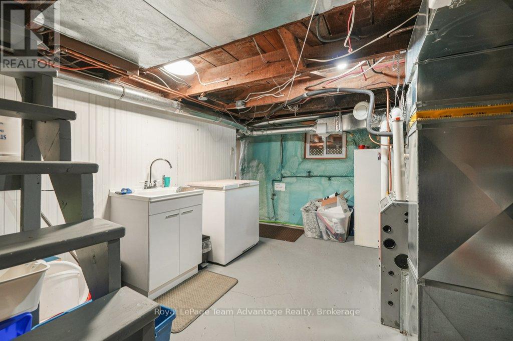 3 Belvedere Avenue, Parry Sound, Ontario  P2A 1Z8 - Photo 30 - X12609854