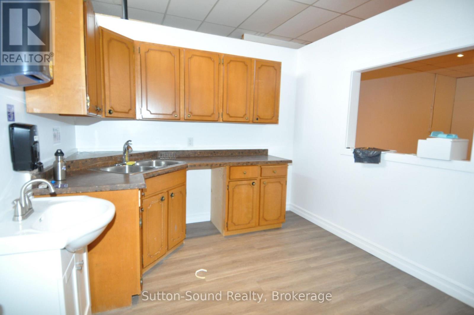 975 2nd Avenue E, Owen Sound, Ontario  N4K 2H5 - Photo 9 - X12609912