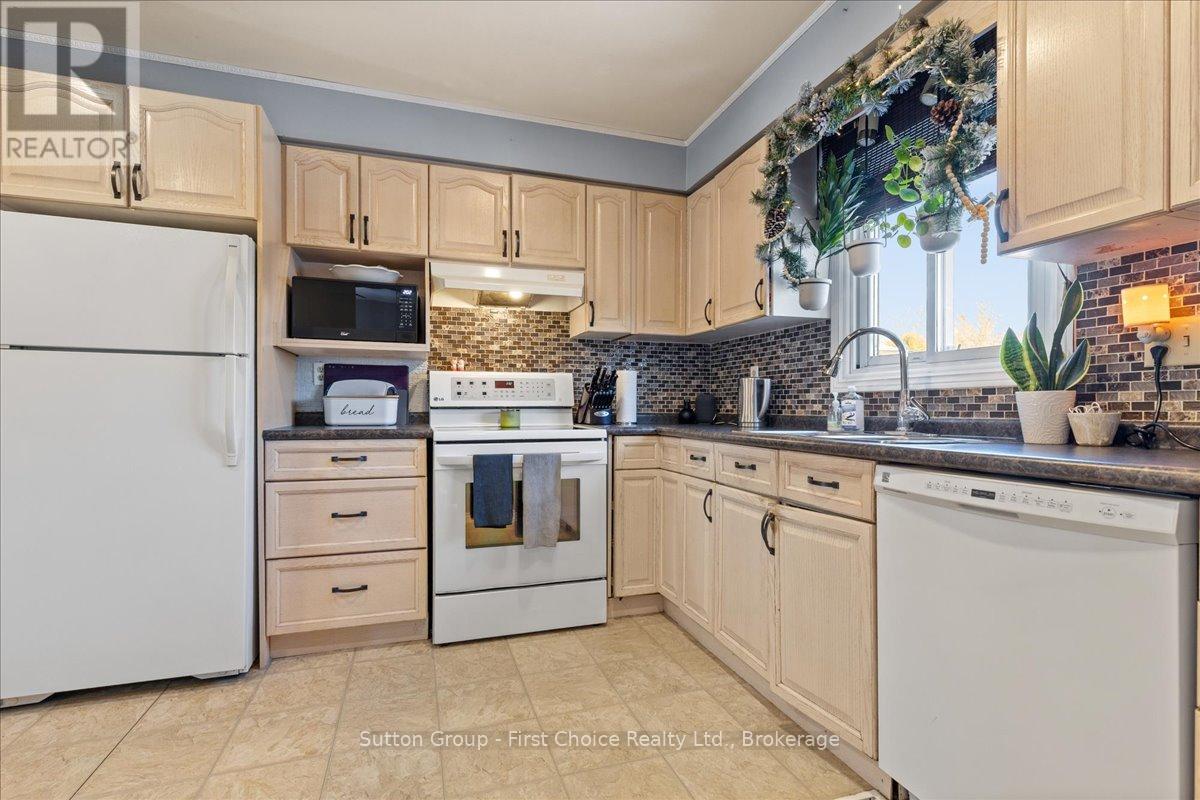 7 Kenner Crescent, Stratford, Ontario  N5A 7H2 - Photo 15 - X12609936