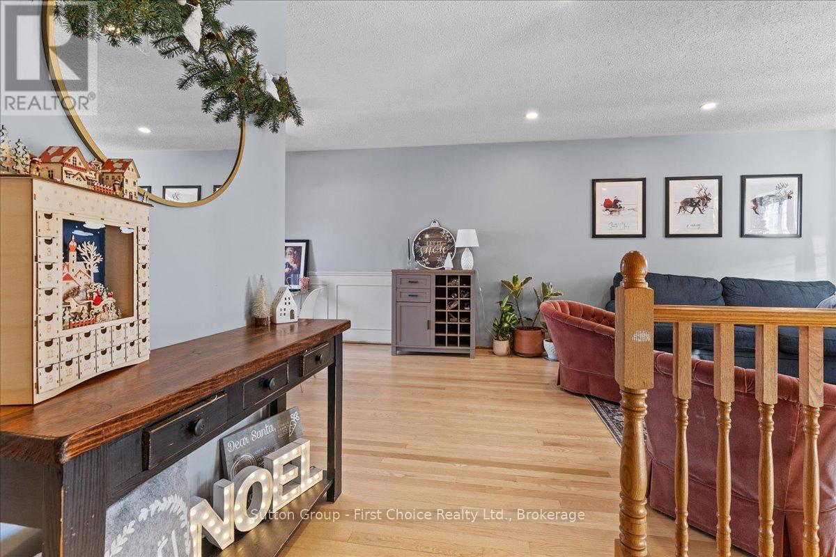 7 Kenner Crescent, Stratford, Ontario  N5A 7H2 - Photo 7 - X12609936