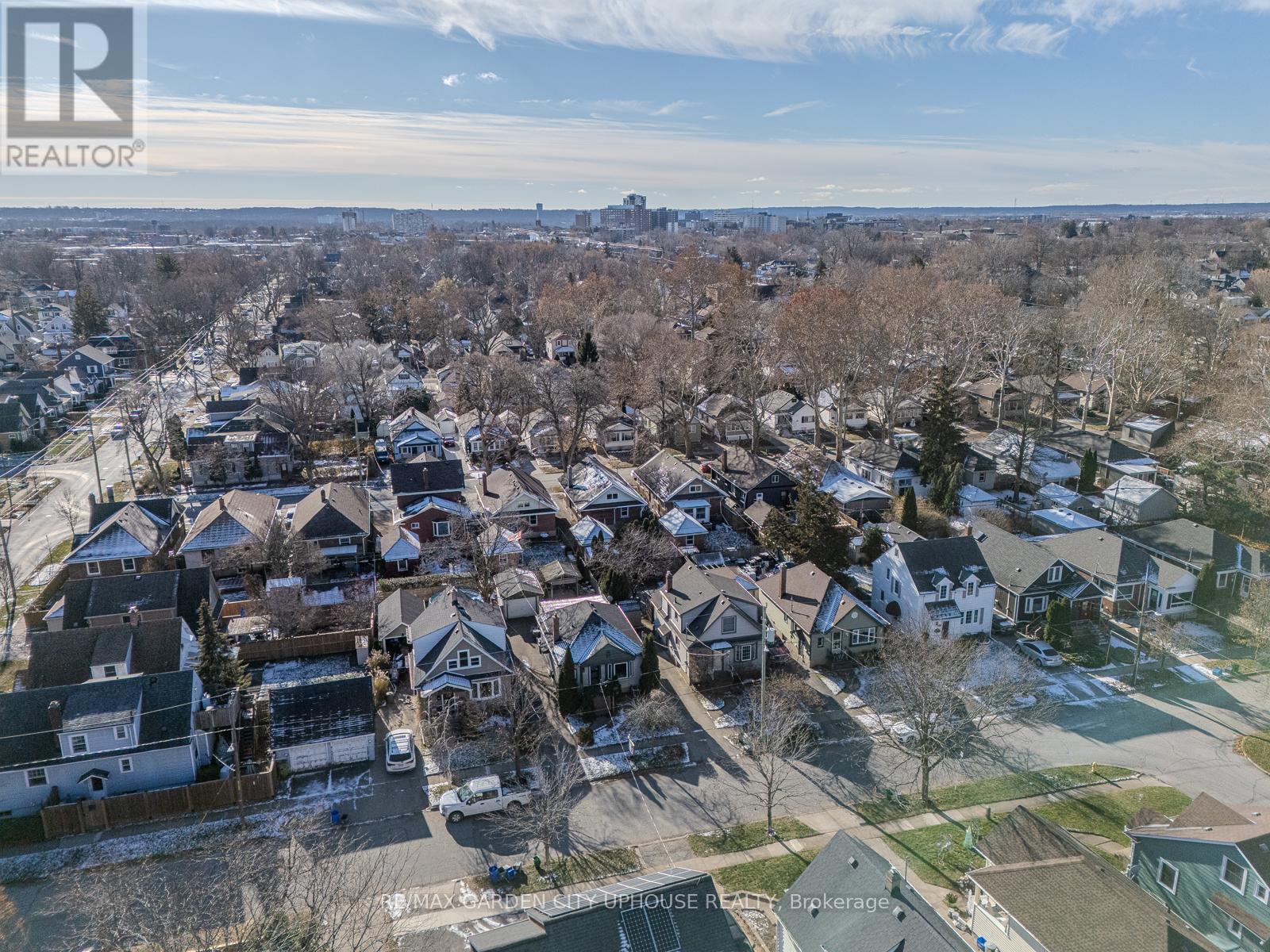 14 Spruce Street, St. Catharines, Ontario L2R 1B3 - Photo 18 - X12444324