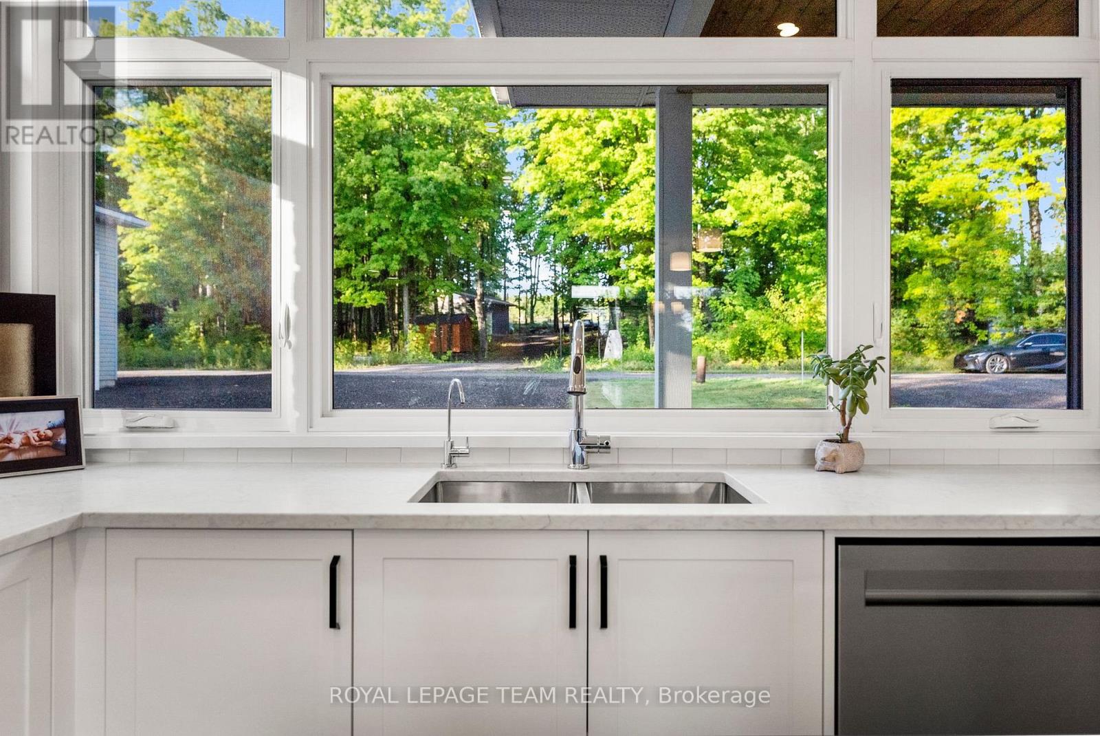 44 Morning Flight Court, Greater Madawaska, Ontario  K0J 1H0 - Photo 17 - X12609922