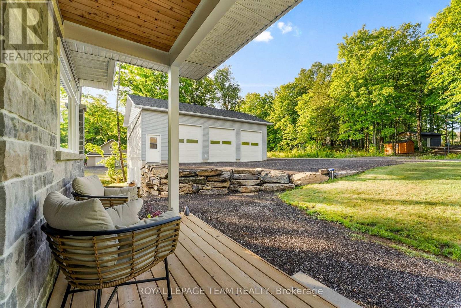 44 Morning Flight Court, Greater Madawaska, Ontario  K0J 1H0 - Photo 31 - X12609922