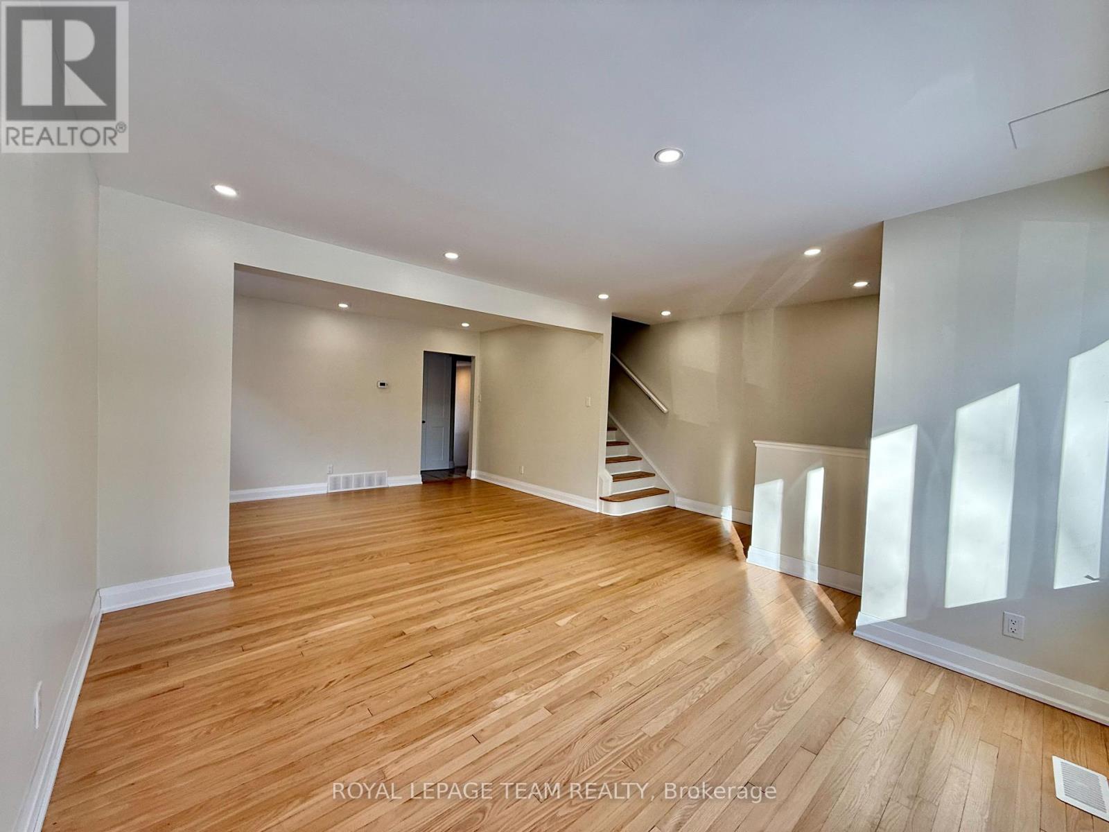 973 Eiffel Avenue, Ottawa, Ontario  K2C 0J3 - Photo 10 - X12609794