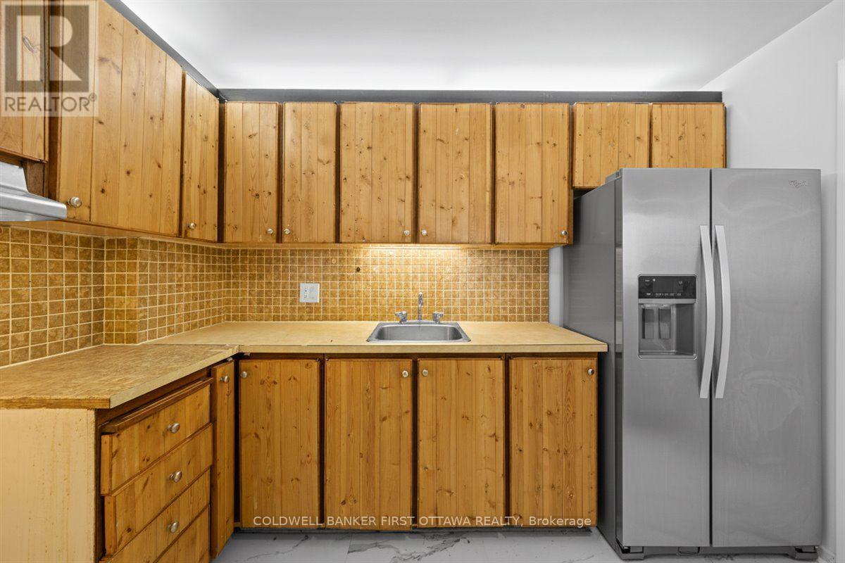 808 - 1171 Ambleside Drive, Ottawa, Ontario  K2B 8E1 - Photo 7 - X12609818